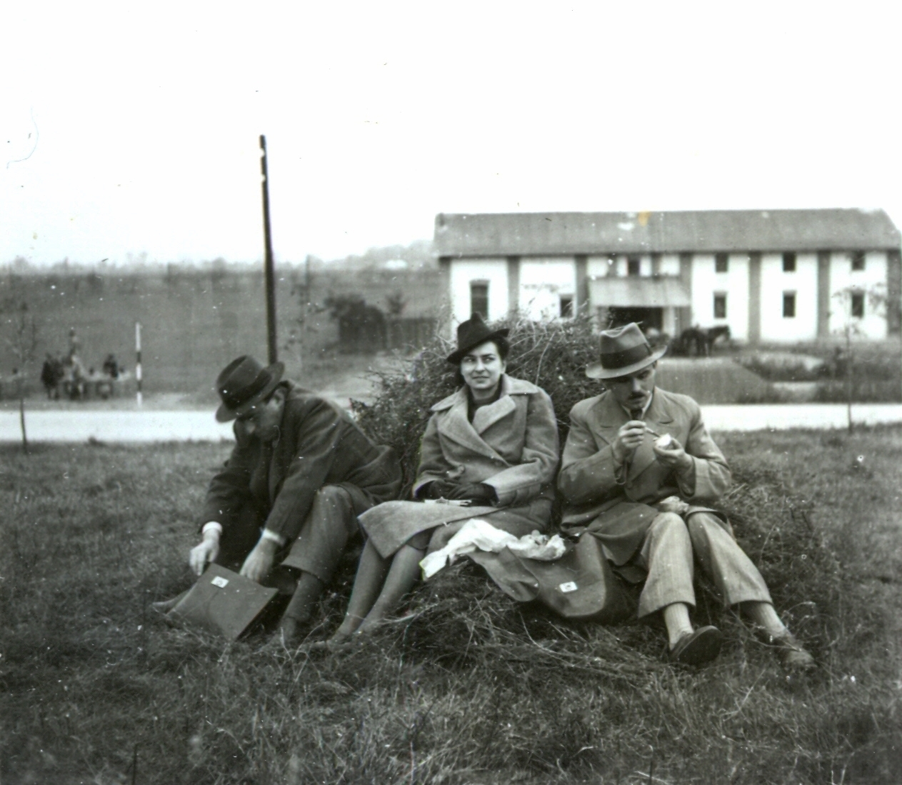 1941, Klenner Aladár, hat, meal, Fortepan #76897