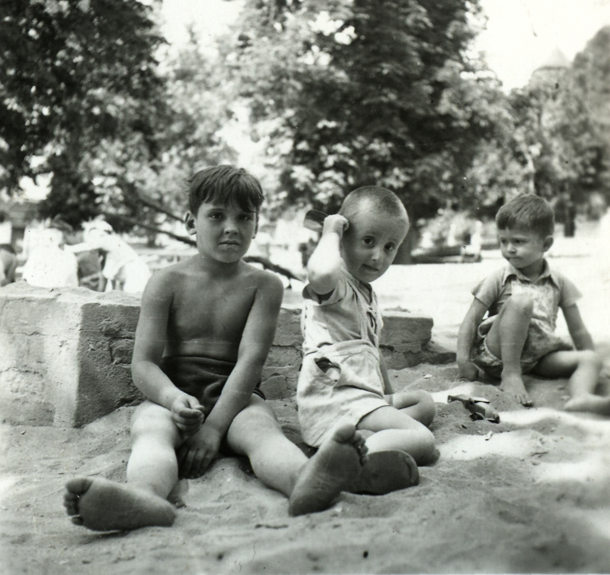 1949, Klenner Aladár, kid, sand, kid, Fortepan #76912