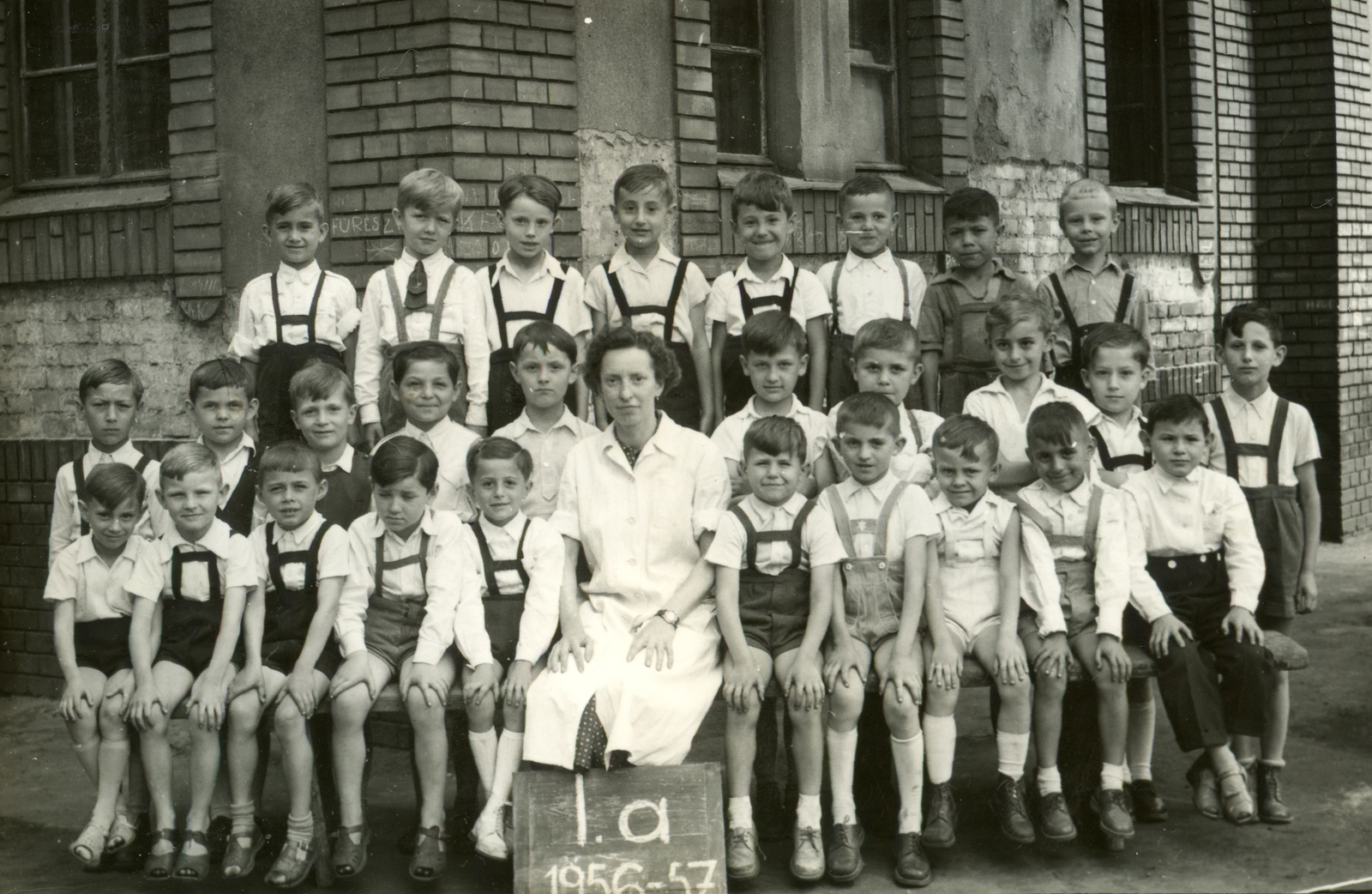 1957, Klenner Aladár, class photo, tableau, boys, wrist watch, cloak, Fortepan #76916