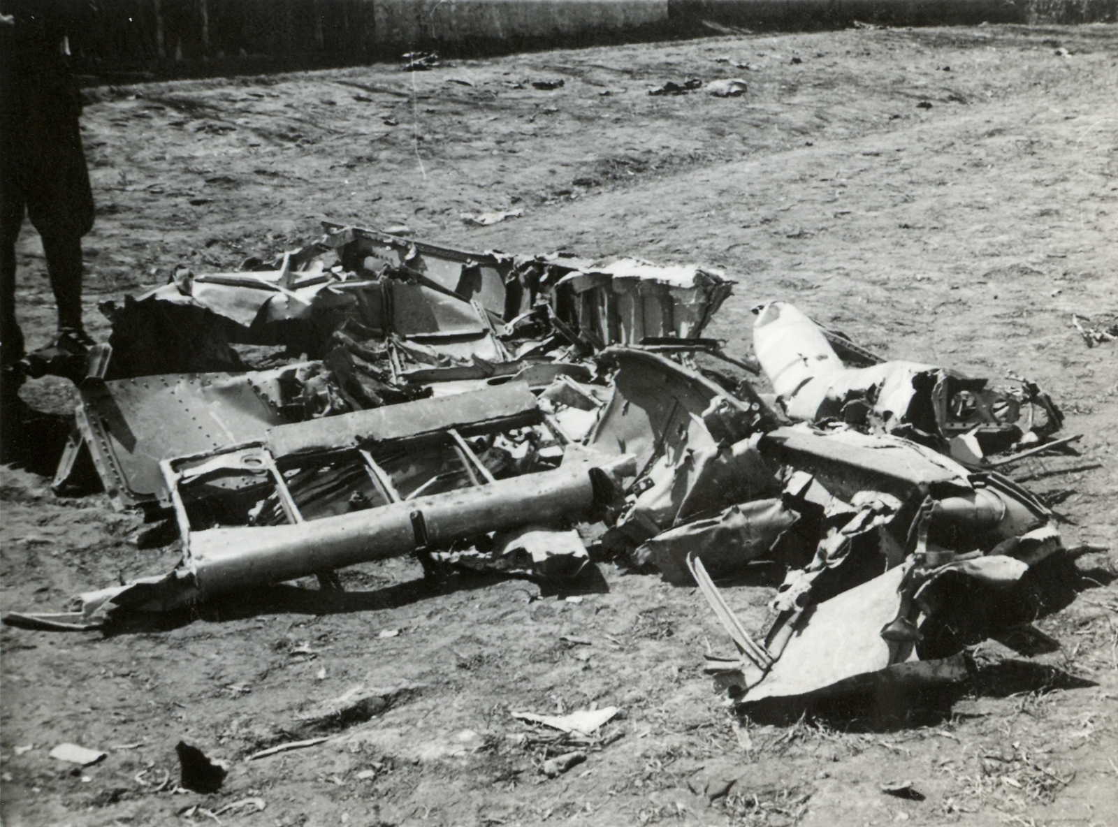Serbia, Messerschmitt vadászrepülőgép roncsa a magyar csapatok bevonulása idején., 1941, Klenner Aladár, airplane, wreck, Messerschmitt-brand, Fortepan #77016