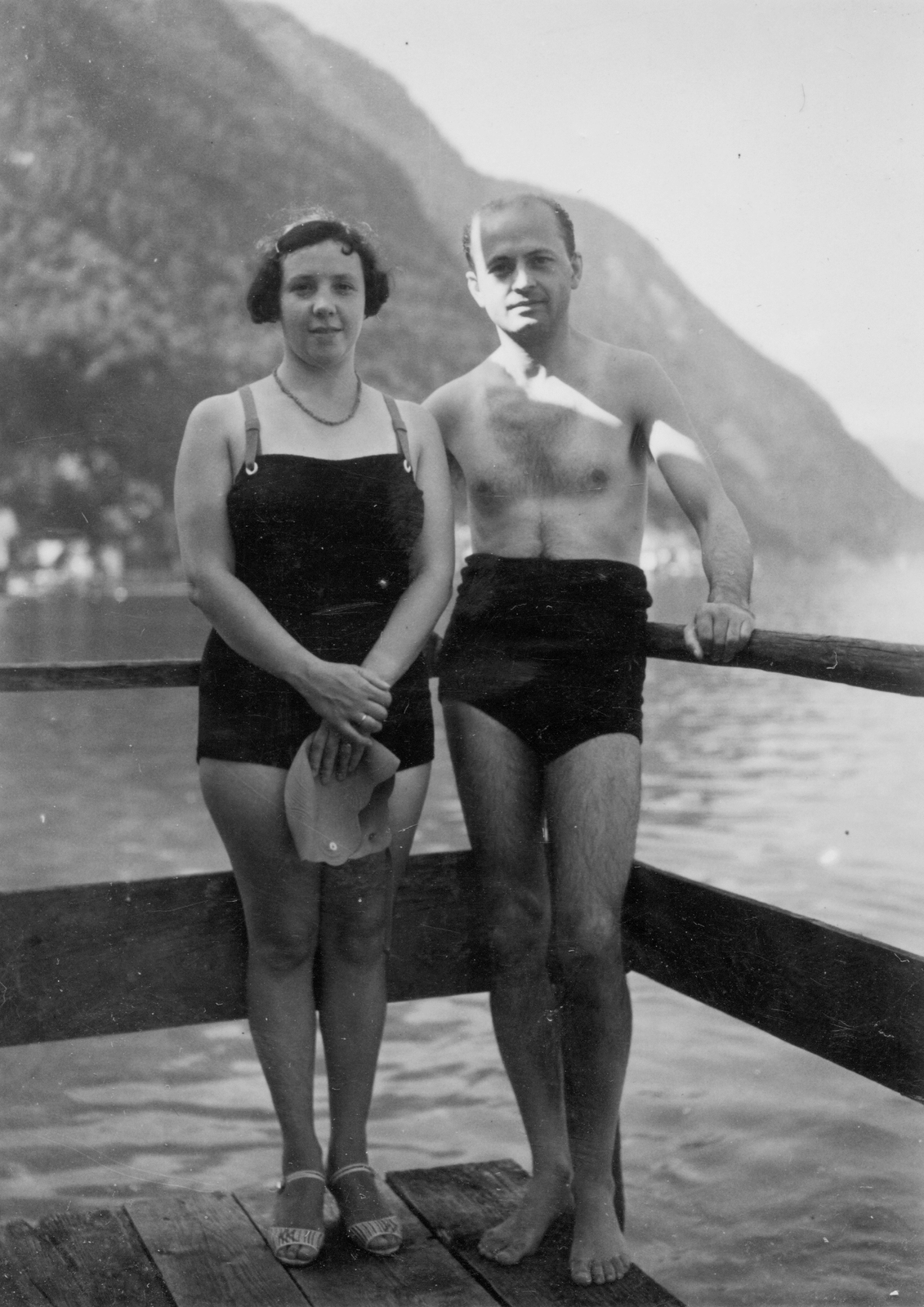 Austria, Hallstatt, a felvétel a Hallstätter See egyik stégjén készült., 1929, Fortepan, bathing suit, Fortepan #77046
