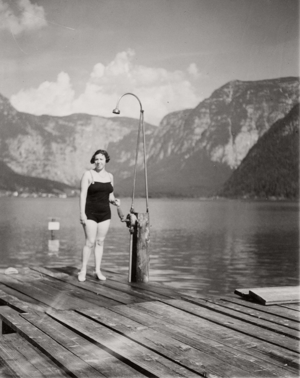 Ausztria, Hallstatt, a felvétel a Hallstätter See egyik stégjén készült., 1929, Fortepan, zuhanyozó, Fortepan #77047