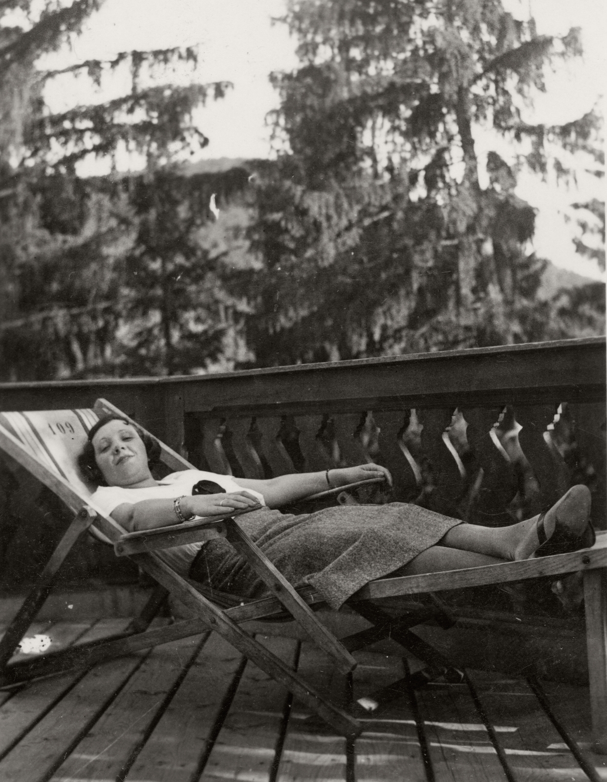 1931, Fortepan, portré, terasz, pihenés, nyár, nő, nyugágy, Fortepan #77051
