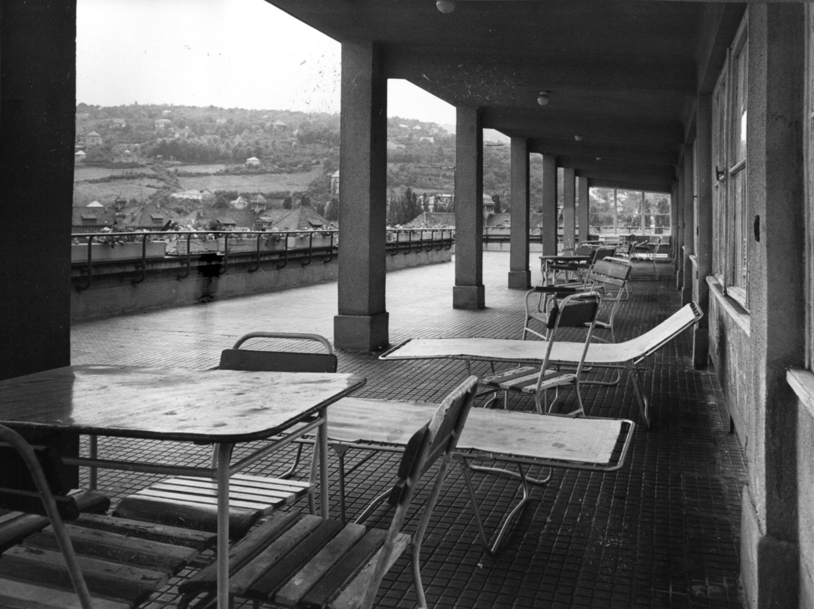 Hungary, Budapest XII., Kútvölgyi úti Központi Állami Kórház (később Észak-Közép-budai Centrum, Új Szent János Kórház és Szakrendelő Kútvölgyi Tömb), tetőterasz., 1962, Juráncsik Norbert, medical institution, roof terrace, Budapest, Fortepan #77067