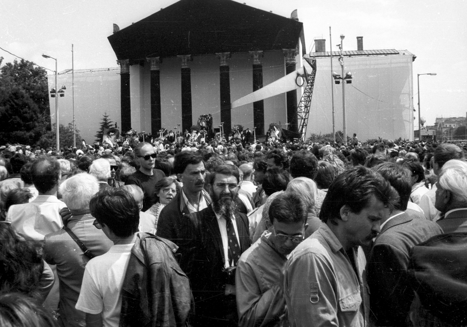 Magyarország, Budapest XIV., Hősök tere 1989. június 16-án, az 56-os hősök újratemetésekor., 1989, tm, Budapest, 1956-utóélet, rendszerváltás, Fortepan #77227