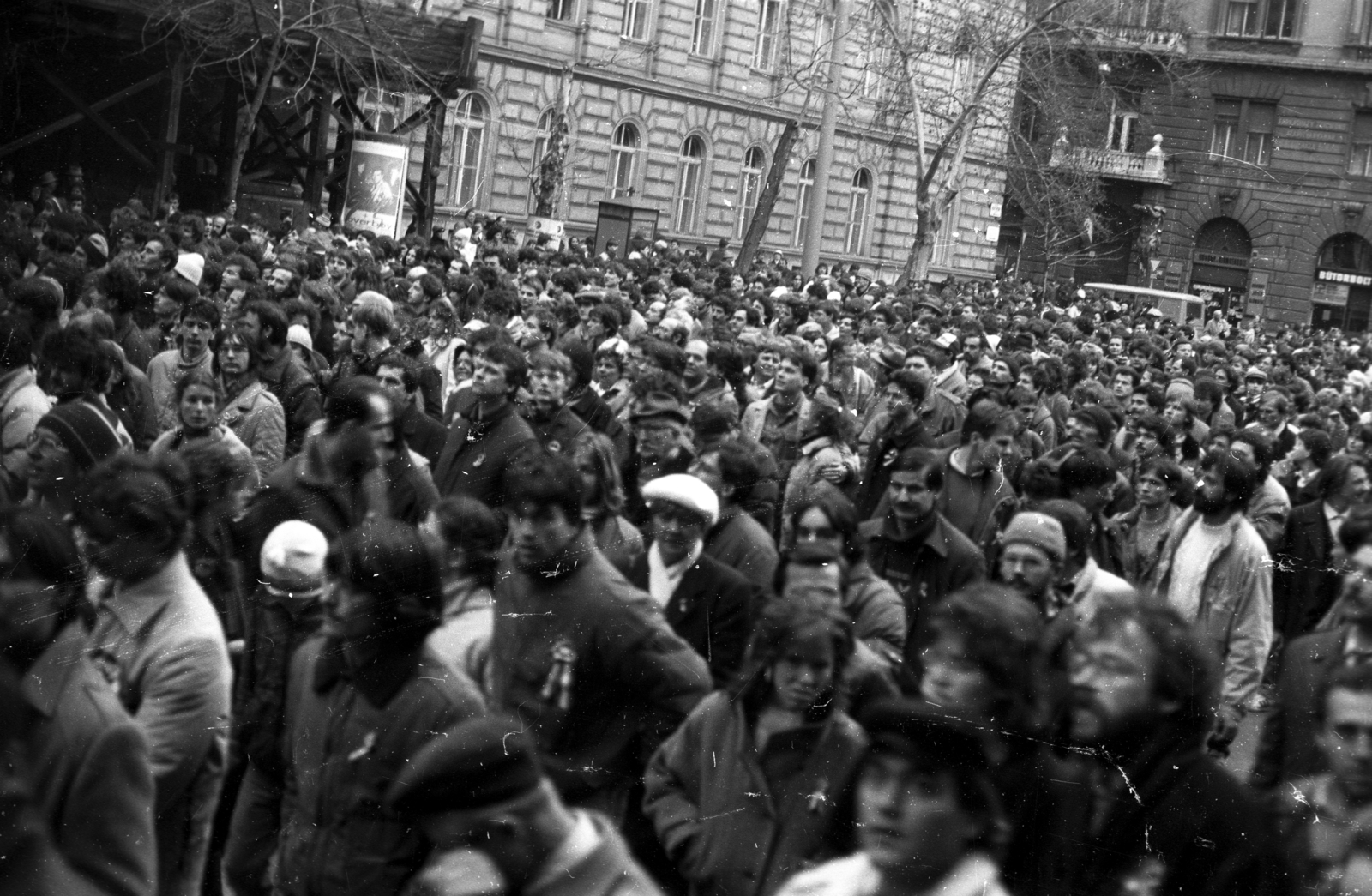 Hungary, Budapest V., a Báthory utca és a Hold (Rosenberg házaspár) utca kereszteződésénél található tér, a Batthyány örökmécsesnél tartott március 15-i megemlékezés., 1989, tm, Budapest, regime change, Fortepan #77285