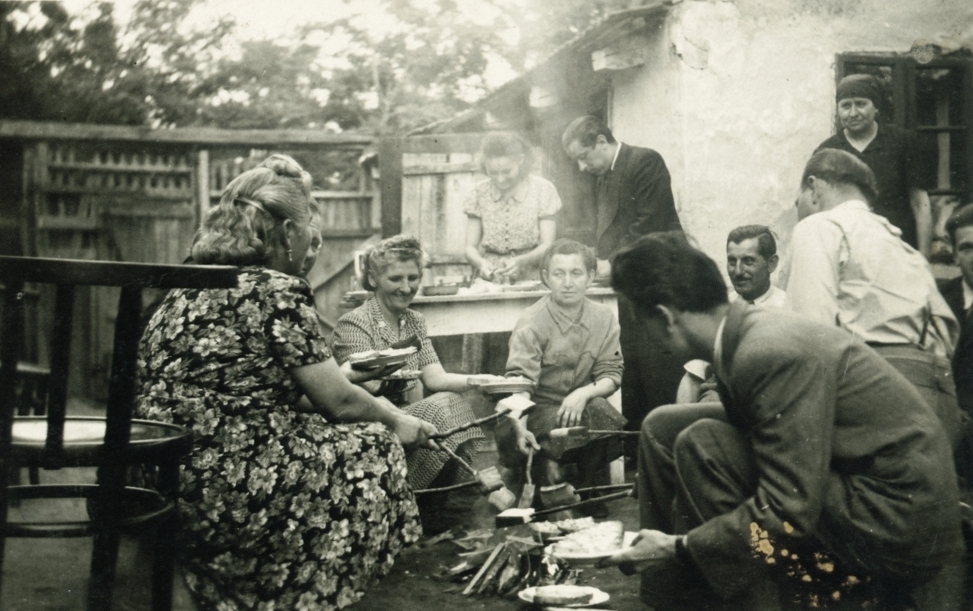 Hungary, Jánd, 1941, Ördögh János, bacon roasting, Fortepan #77569