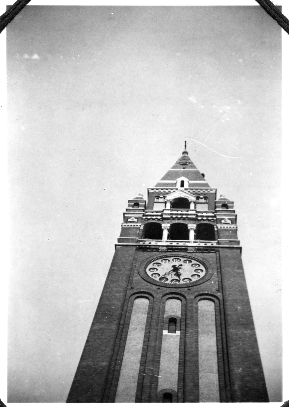 Hungary, Szeged, a Fogadalmi templom tornya., 1935, Plesovszki Ákos, church, Frigyes Schulek-design, church clock, Cathedral, Fortepan #77762