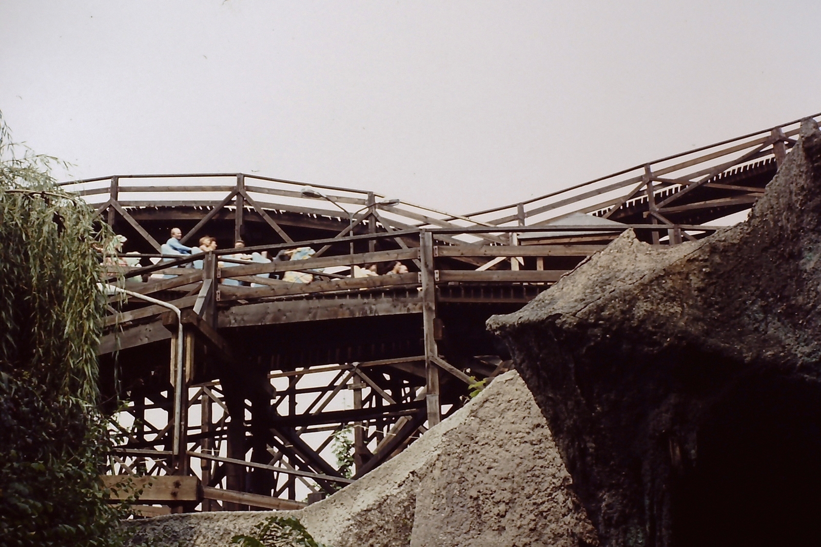 Magyarország, Városliget,Vidámpark, Budapest XIV., Hullámvasút., 1975, Ed Sijmons, színes, vidámpark, Budapest, Fortepan #77794