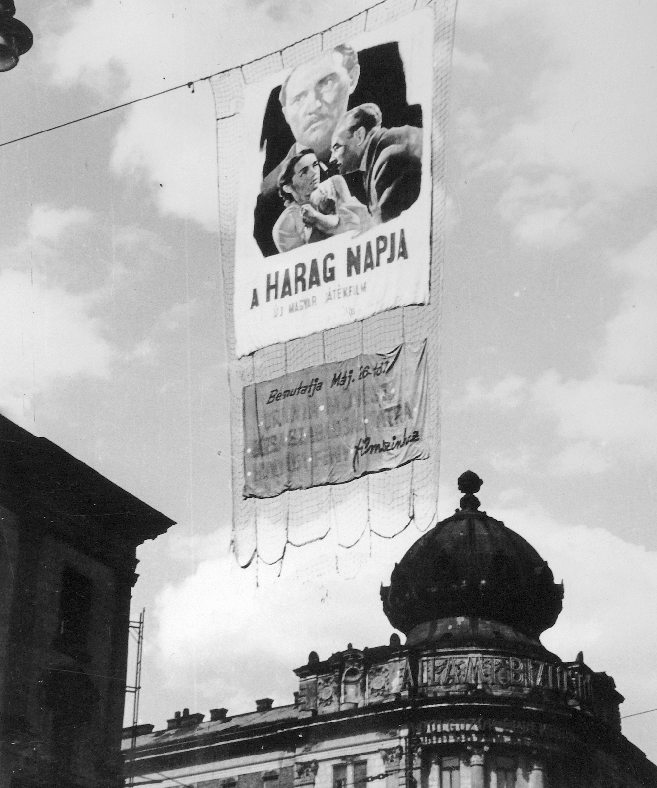 Hungary, Budapest VIII.,Budapest VII., Blaha Lujza tér., 1953, Fortepan, poster, movie theater, Budapest, movie poster, Fortepan #7783