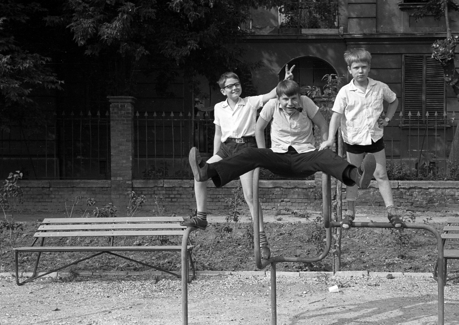 Magyarország, Budapest XI., játszótér a Hamzsabégi úton a Fehérvári út és Fadrusz utca között., 1974, Fortepan, Budapest, Fortepan #77892