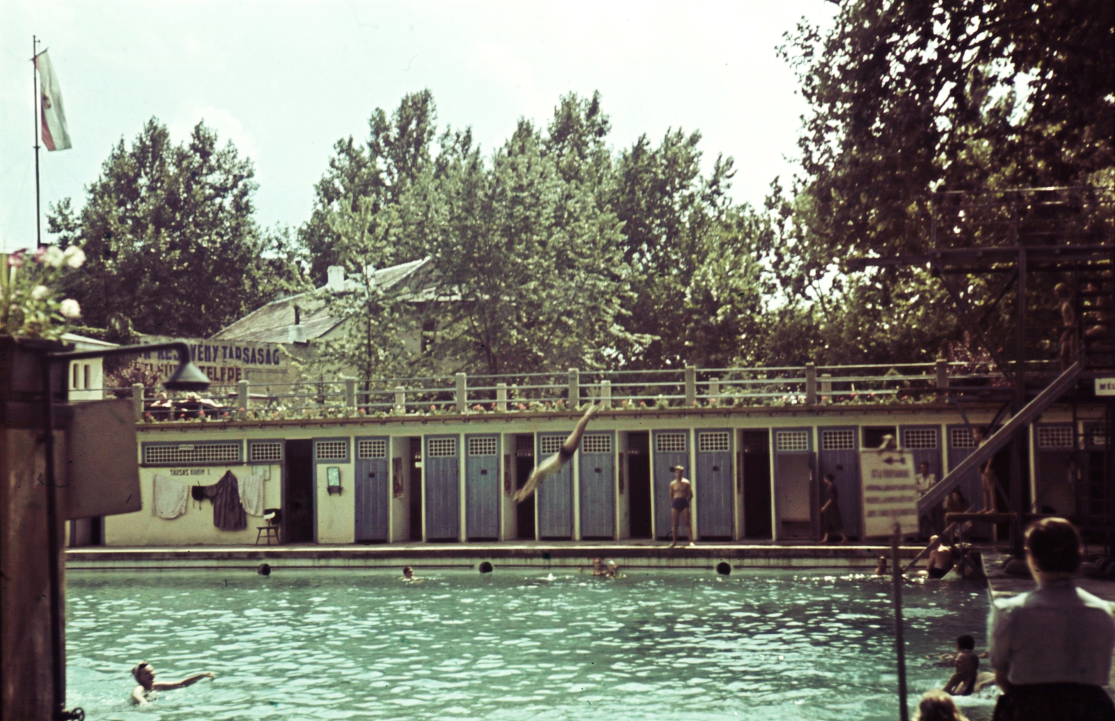 Hungary, Esztergom, Szent István strandfürdő., 1940, Fortepan, beach, swimming pool, colorful, acrobatic diving, diving tower, Fortepan #78087