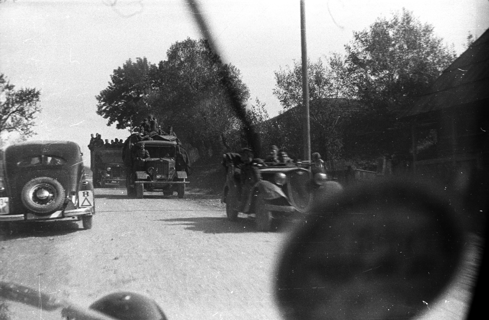 Magyar-lengyel határsáv. A felvétel a lengyel katonák Magyarországra és Romániába történő átmenekítésekor készült., 1939, Berkó Pál, commercial vehicle, Polski Fiat-brand, automobile, convoy, Polish soldier, Fortepan #78264