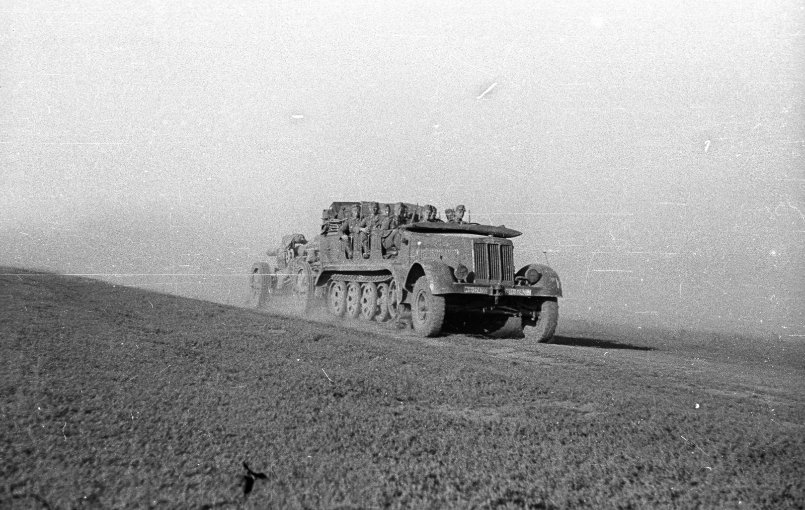 Ukraine, 1941, Berkó Pál, German brand, second World War, ordnance, tow truck, Special-motorized-vehicle 2, eastern front, Fortepan #78353