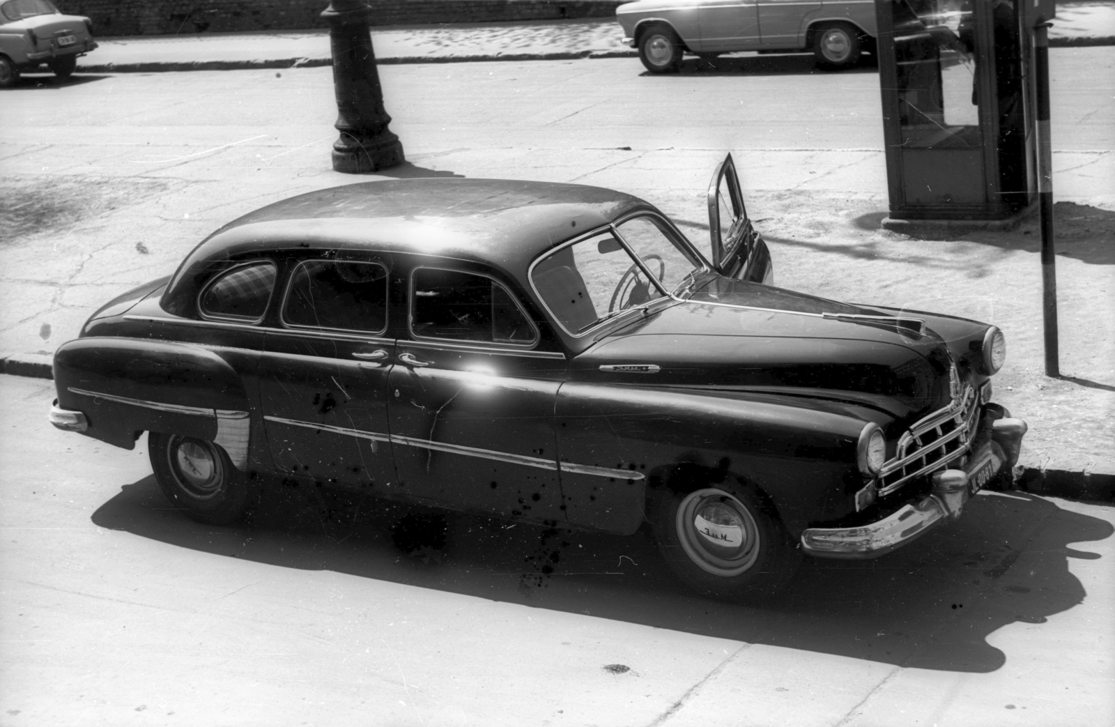 Hungary, Budapest VIII., Pollack Mihály tér., 1964, Berkó Pál, Soviet brand, GAZ-brand, automobile, Budapest, Fortepan #78398