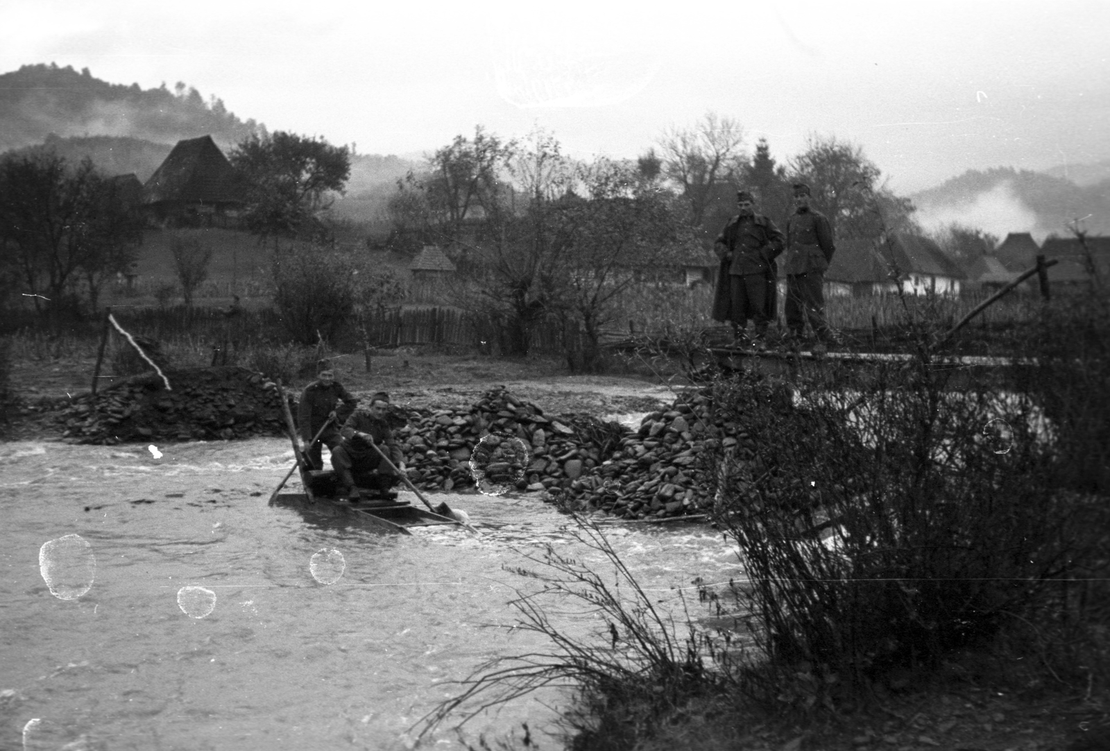 1939, Berkó Pál, flood, soldier, Fortepan #78476