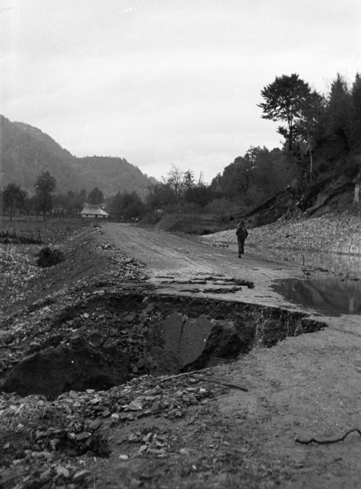 1939, Berkó Pál, road block, Fortepan #78479