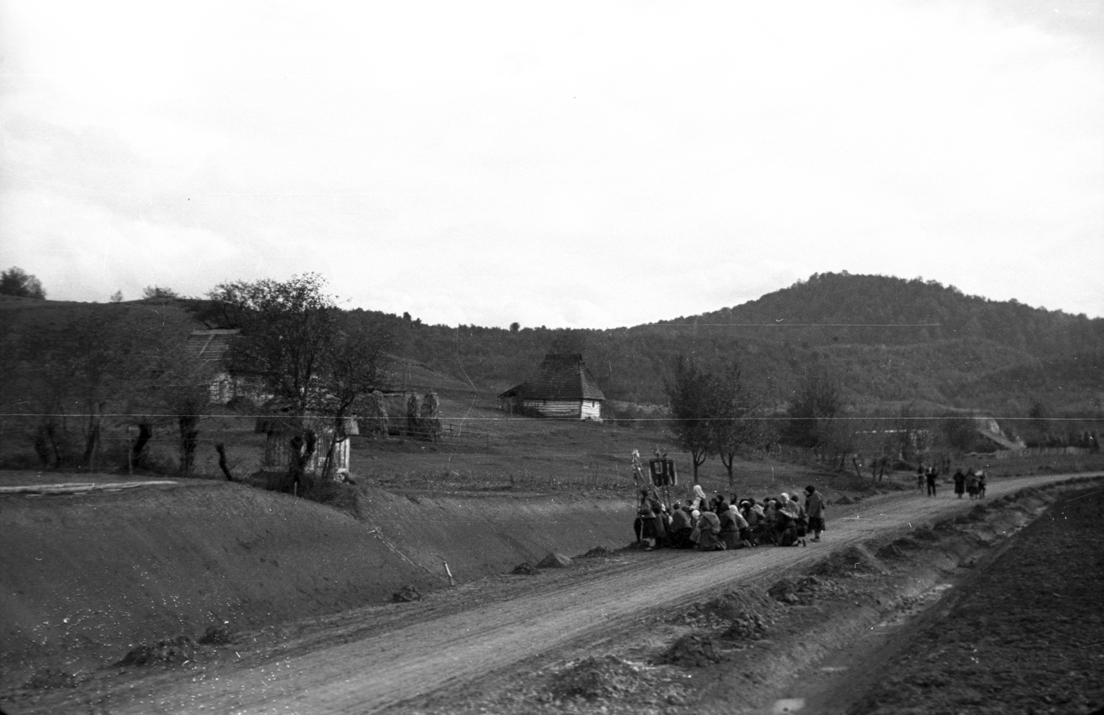 1939, Berkó Pál, procession, road construction, farmhouse, Fortepan #78562