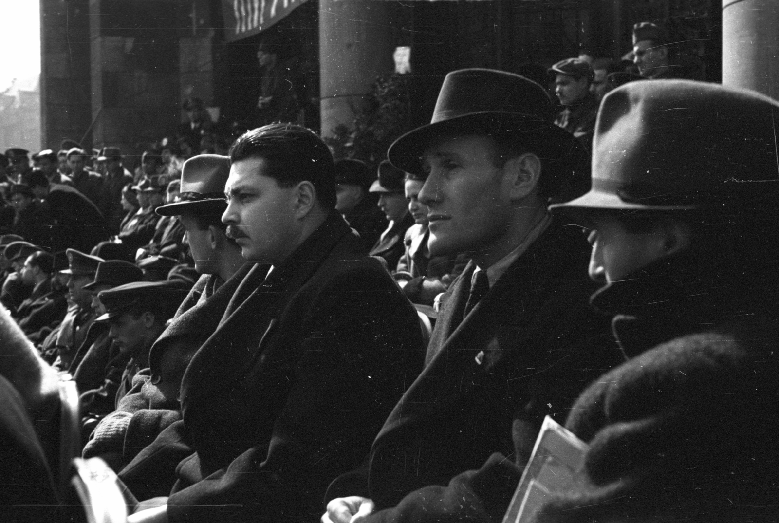 Hungary, Budapest V., Kossuth Lajos tér, március 15-i ünnepség, díszvendégek a Parlament előtt, jobbról a harmadik Kovács István politikus., 1947, Berkó Pál, Budapest, audience, Fortepan #78897