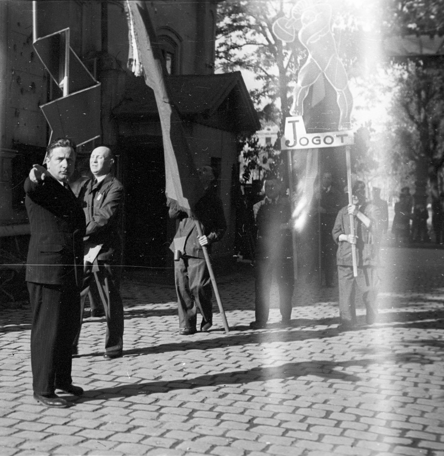 Magyarország, Budapest VIII., II. János Pál pápa (Tisza Kálmán) tér 20., Budapest Székesfőváros Gázmüvei., 1946, Berkó Pál, felvonulás, Budapest, Fortepan #79271