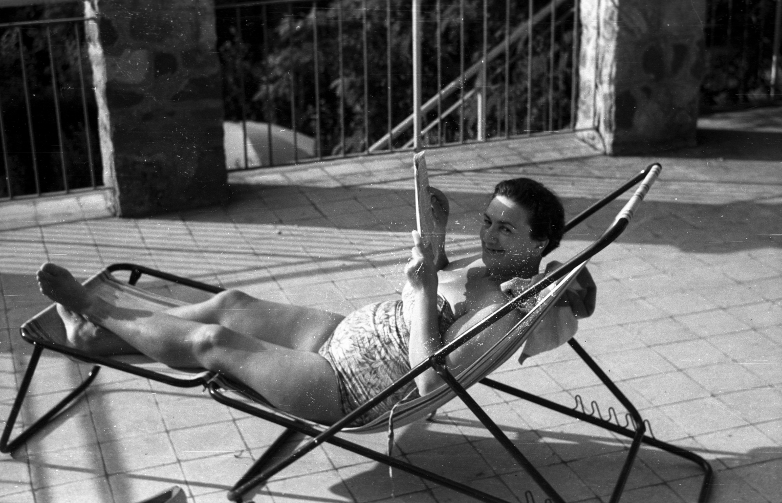 1949, Berkó Pál, bathing suit, reading, woman, deck chair, Fortepan #79295