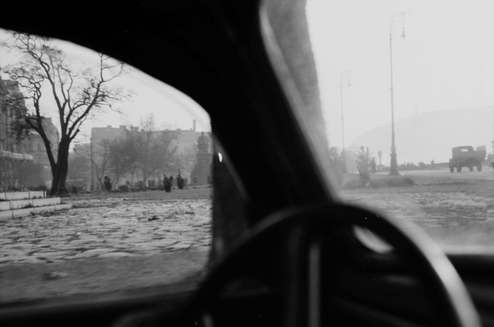 Hungary, Budapest V., Széchenyi István (Roosevelt) tér., 1956, Berkó Pál, revolution, Budapest, vehicle interior, Fortepan #79435