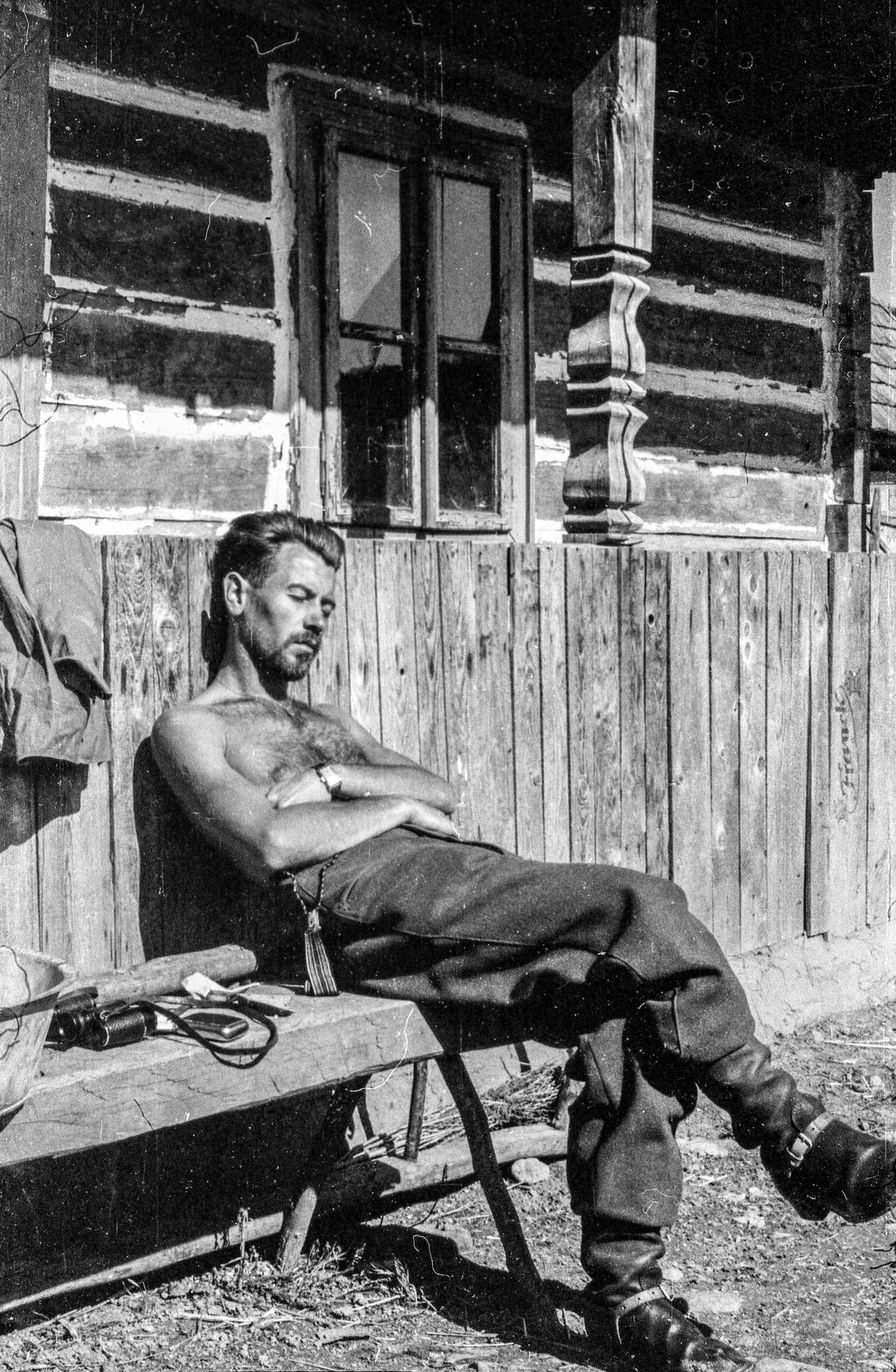 Berkó Pál fotográfus., 1941, Berkó Pál, sunbathe, telescope, porch, Fortepan #79503