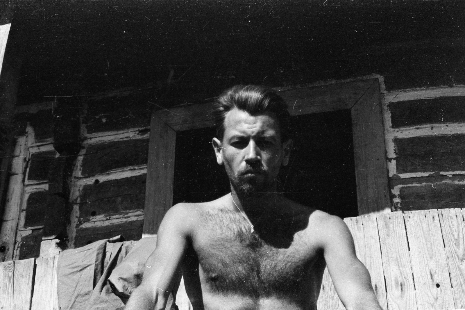 Berkó Pál fotográfus., 1941, Berkó Pál, hairy chest, half-naked, Fortepan #79504