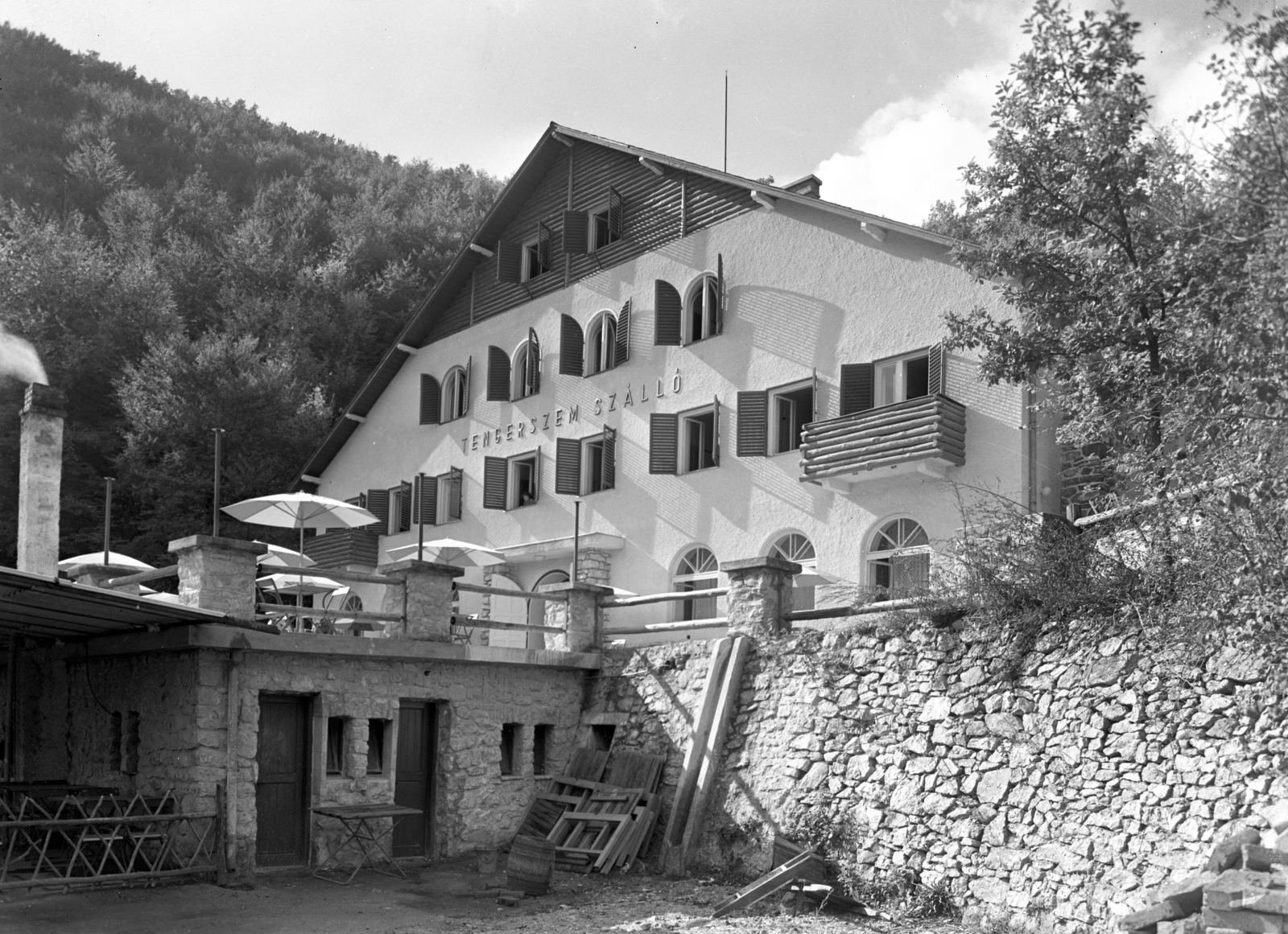 Hungary, Jósvafő, Tengerszem szálló., 1958, UVATERV, freestone, balcony, venetian blind, Fortepan #79775