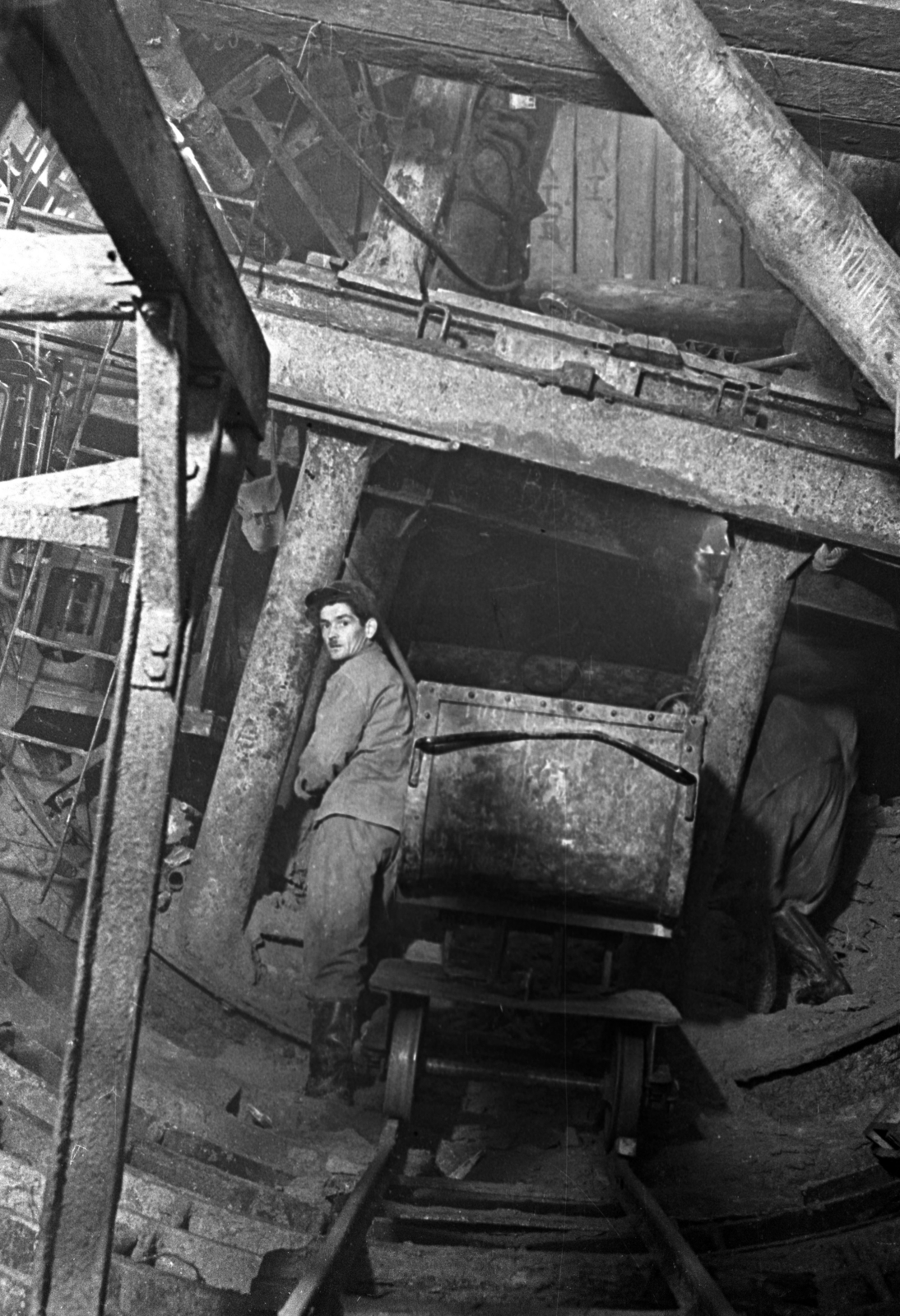 1953, UVATERV, subway construction, worker, wooden structure, railway cart, Fortepan #79832