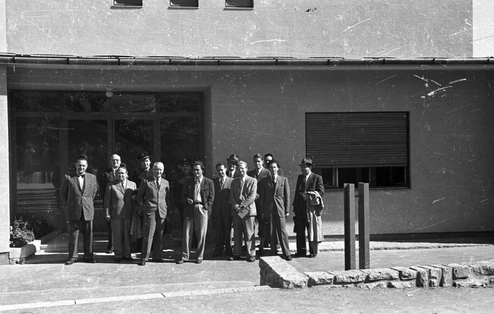 Hungary, Eger, Deák Ferenc utca - Vasút utca sarok, MÁVAUT központ., 1949, UVATERV, MÁVAUT-organisation, Fortepan #79844