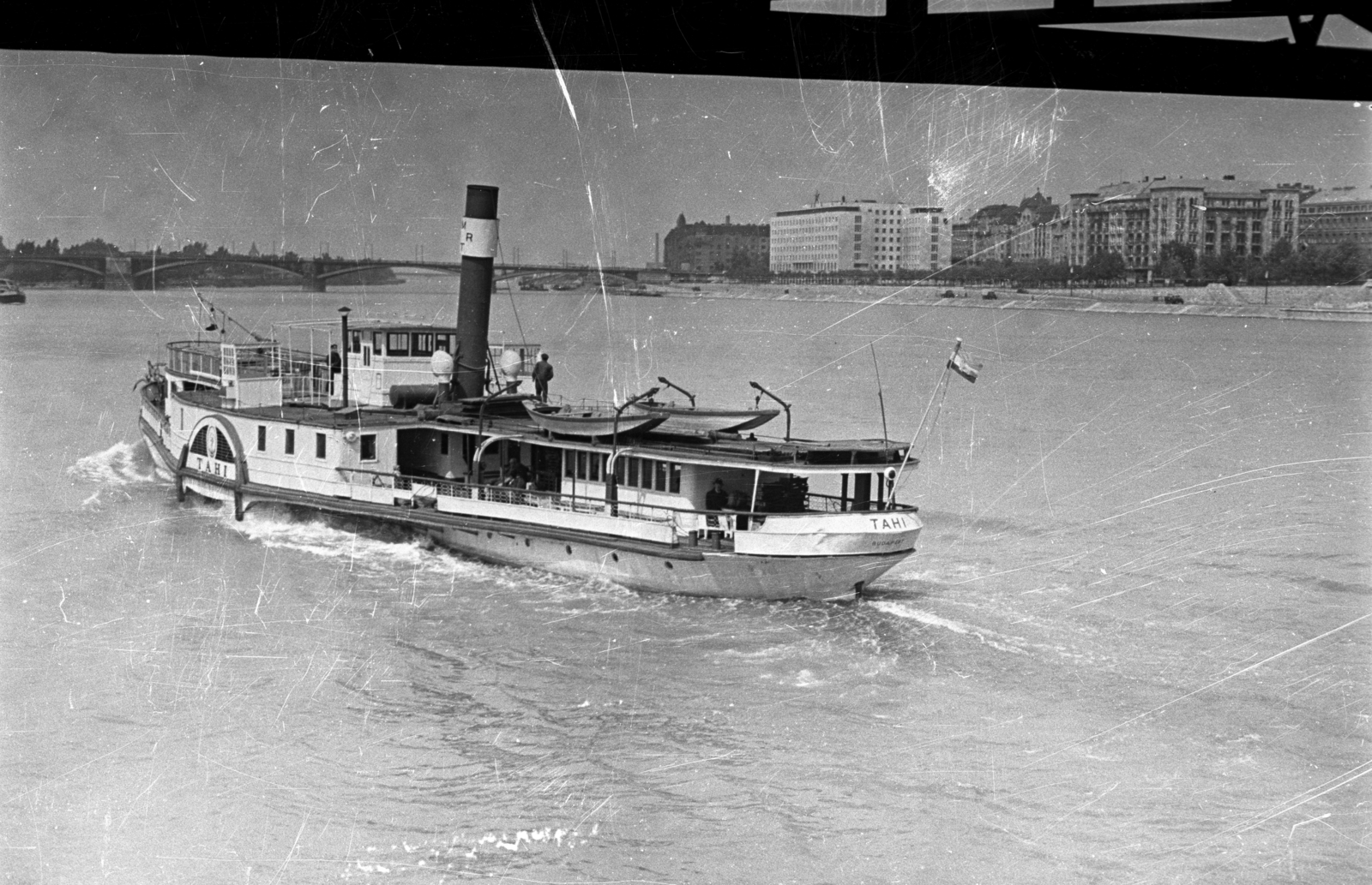 Magyarország, Budapest V., Tahi gőzhajó a Dunán a Kossuth hídnál., 1957, UVATERV, hajó, gőzhajó, lapátkerekes hajó, Tahi/MÁV III-hajó, Budapest, Fortepan #80018