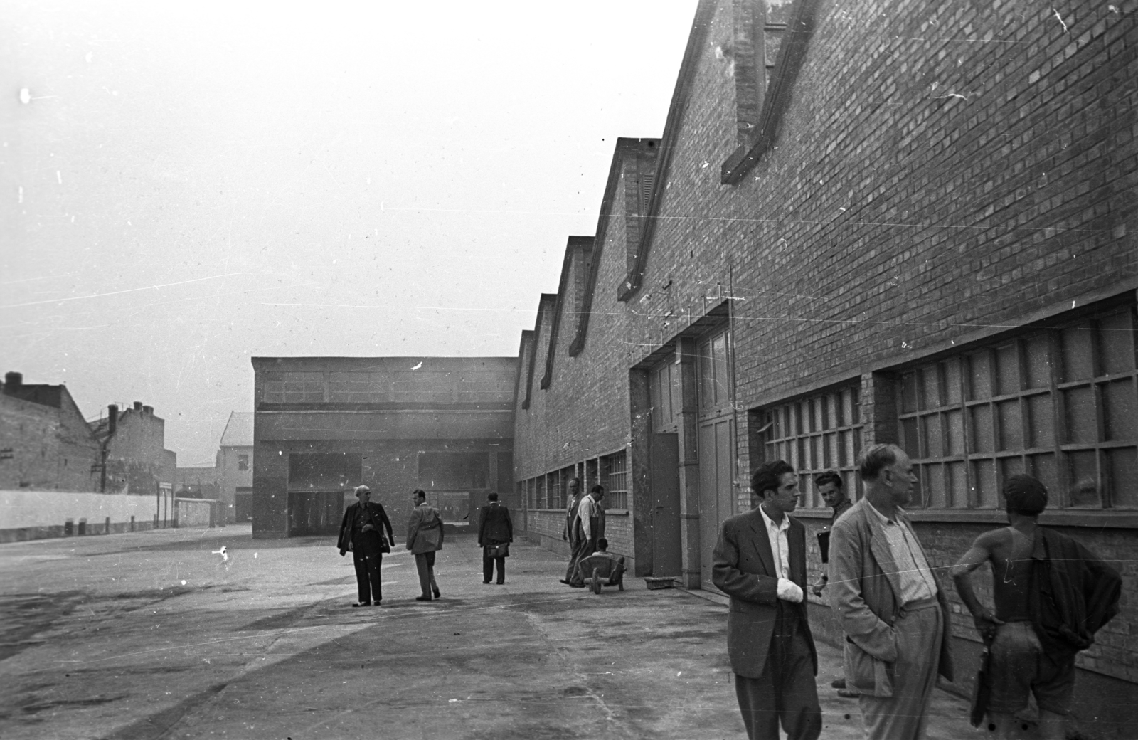 Hungary, Miskolc, Zsolcai kapu 9-11., AFIT XVI. sz. Autójavító Vállalat., 1952, UVATERV, factory, Fortepan #80033