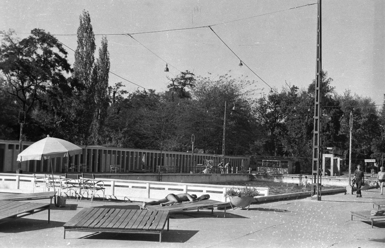 Magyarország, Debrecen, Nagyerdői Gyógyfürdő., 1951, UVATERV, strand, Fortepan #80152