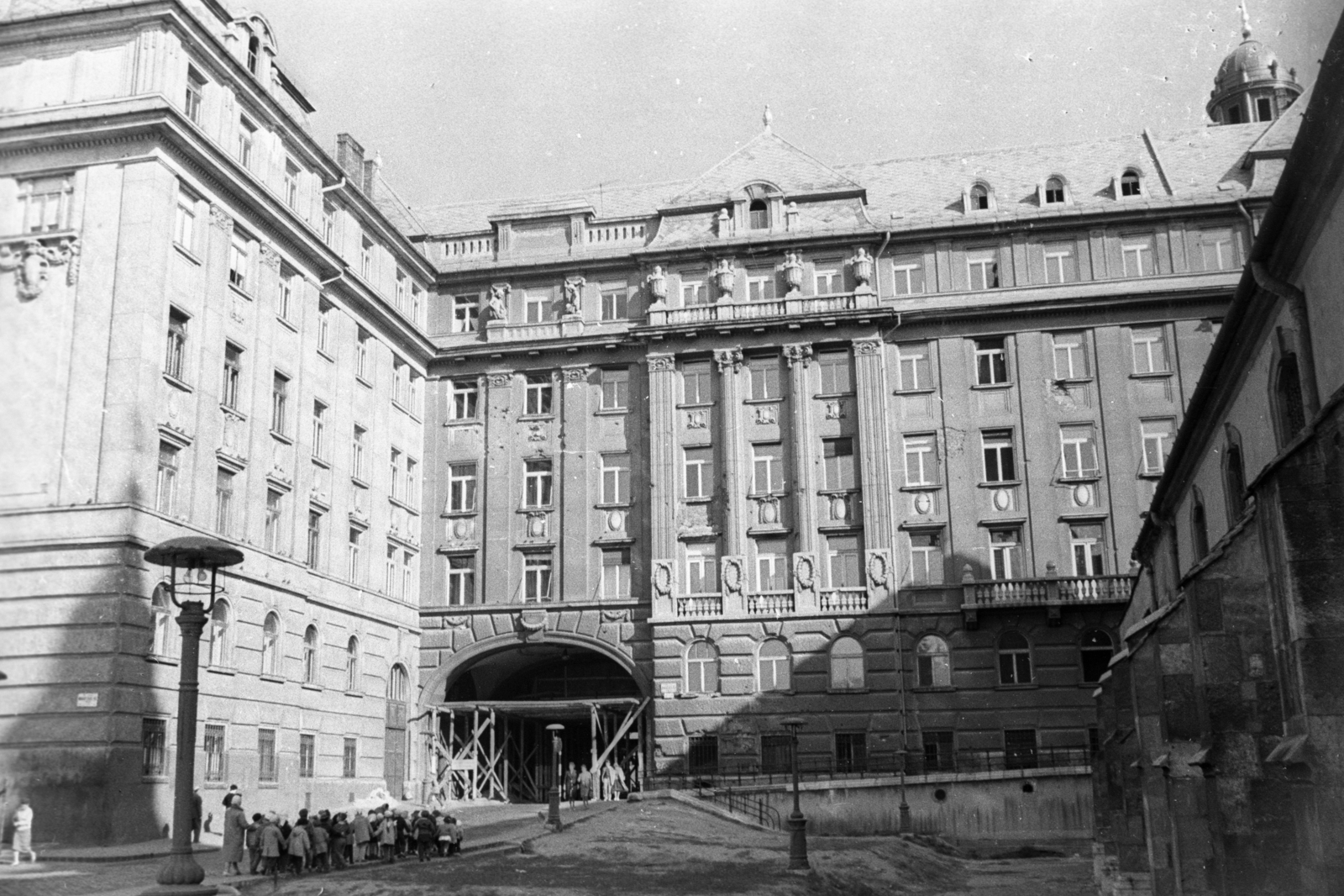 Hungary, Budapest V., Március 15. tér, szemben a Piarista köz., 1961, UVATERV, nursery, kids, Budapest, Fortepan #80166