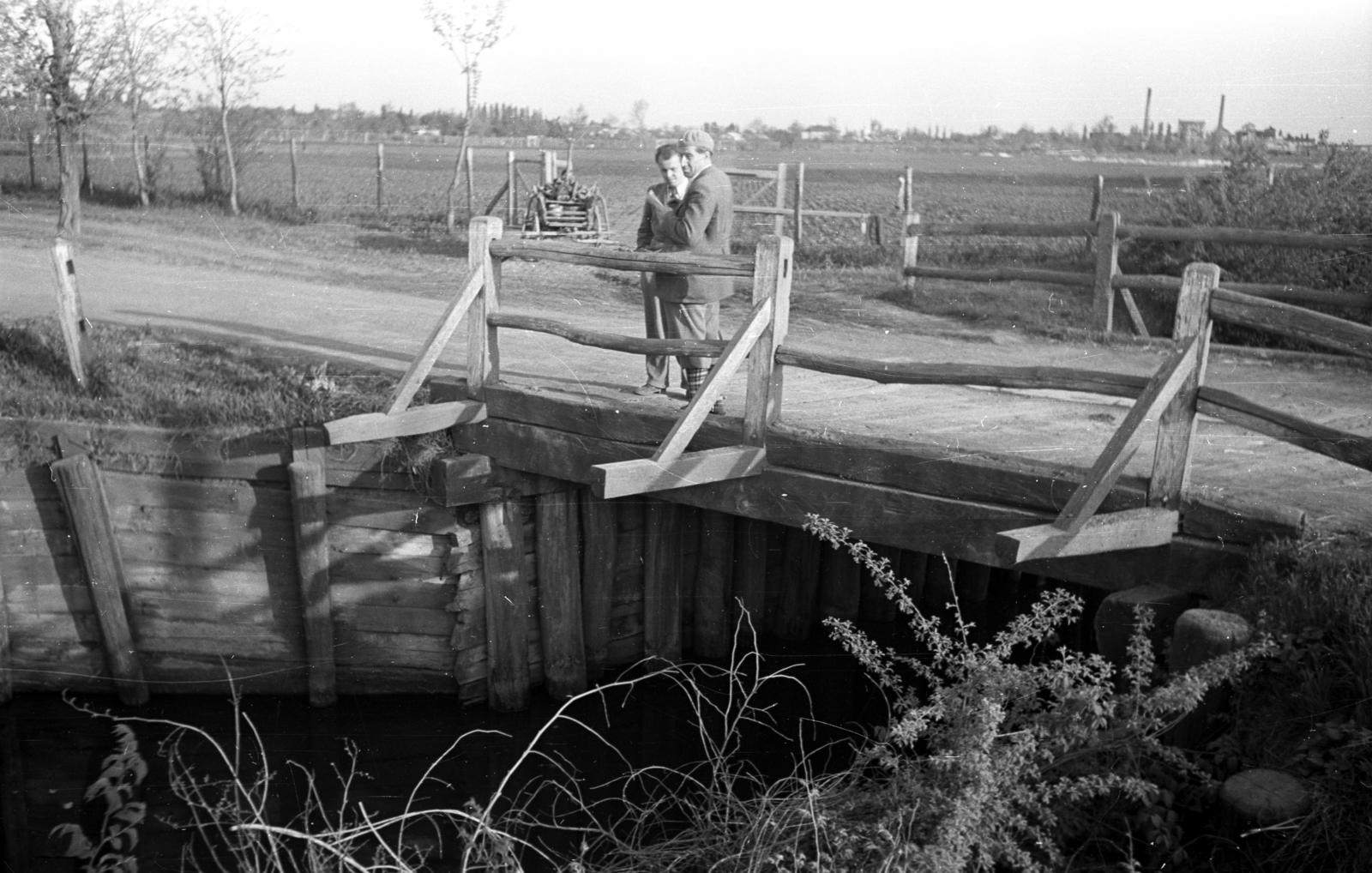 1951, UVATERV, village, chariot, men, wooden bridge, Fortepan #80173