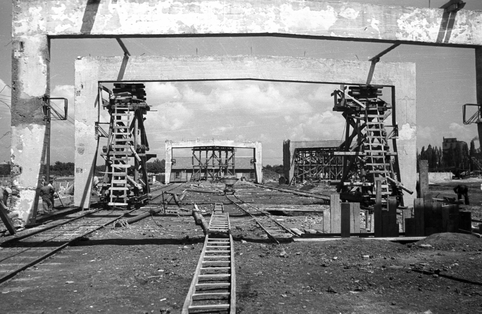 Hungary, 1952, UVATERV, railway cart, narrow-gauge railway, ladder, scaffolding, Fortepan #80214