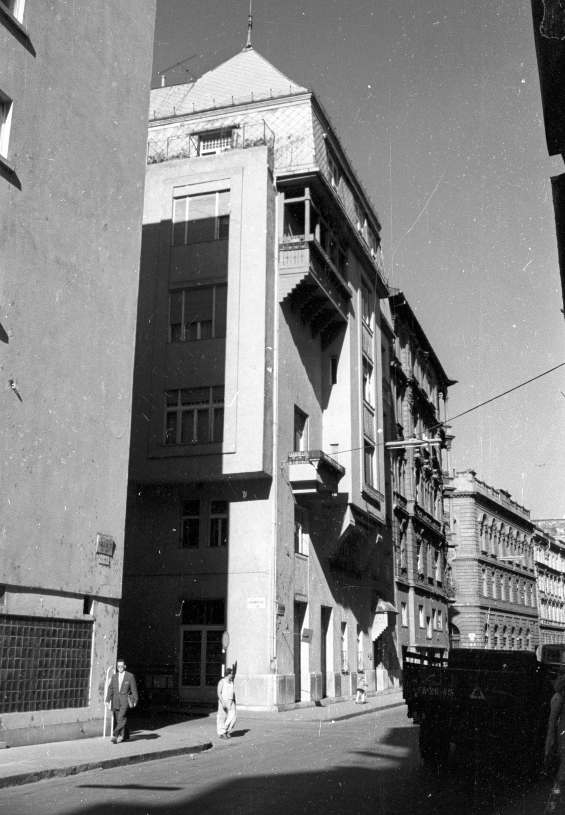 Hungary, Budapest V., Irányi utca a Váci utca felé nézve, balra a Kéményseprő utca torkolata., 1963, UVATERV, Budapest, Fortepan #80309