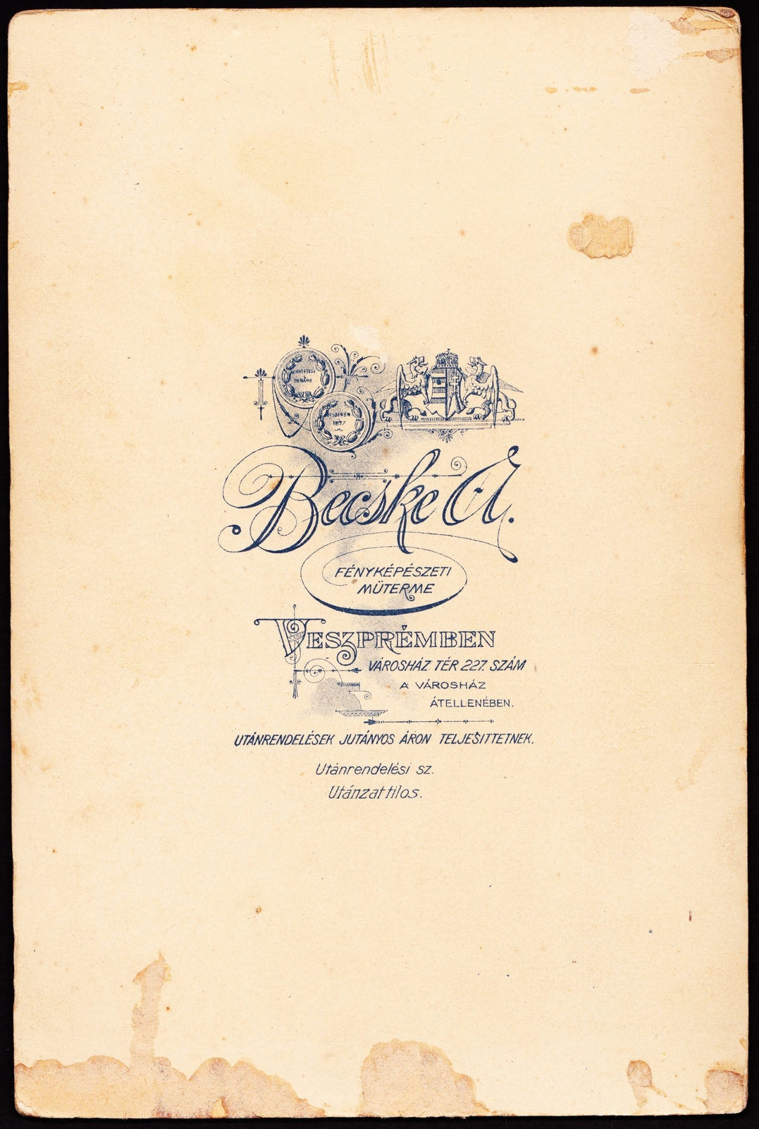 Magyarország, Veszprém, Szabadság tér 8. (Városház tér 227.), Becske Aladár fényképészeti műterme., 1900, Fortepan, műterem, fényképész, hátlap, Fortepan #81031
