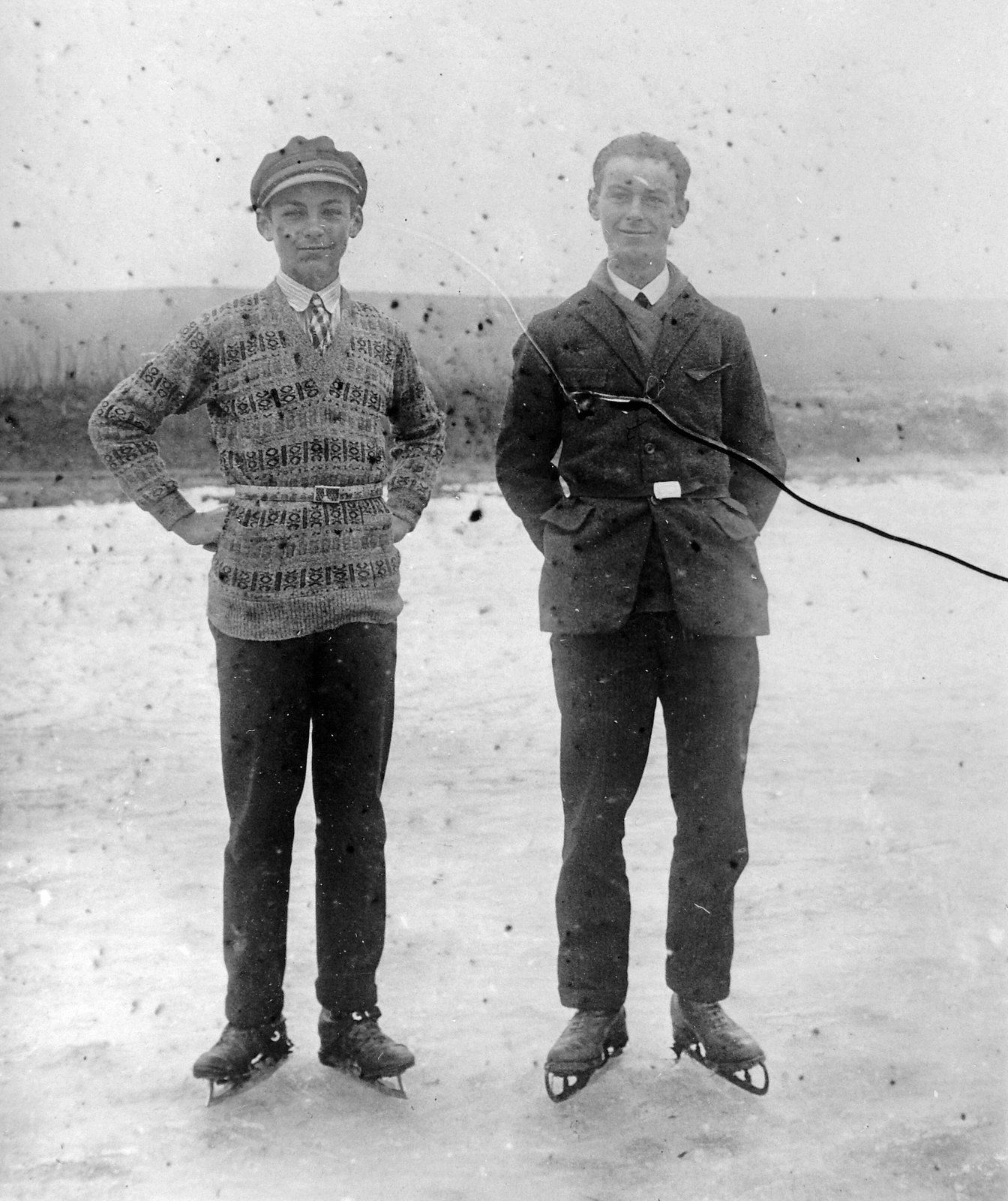 1924, Fortepan, winter, skating, man, ice-skating rink, double portrait, hands behind the back, akimbo, Fortepan #8105