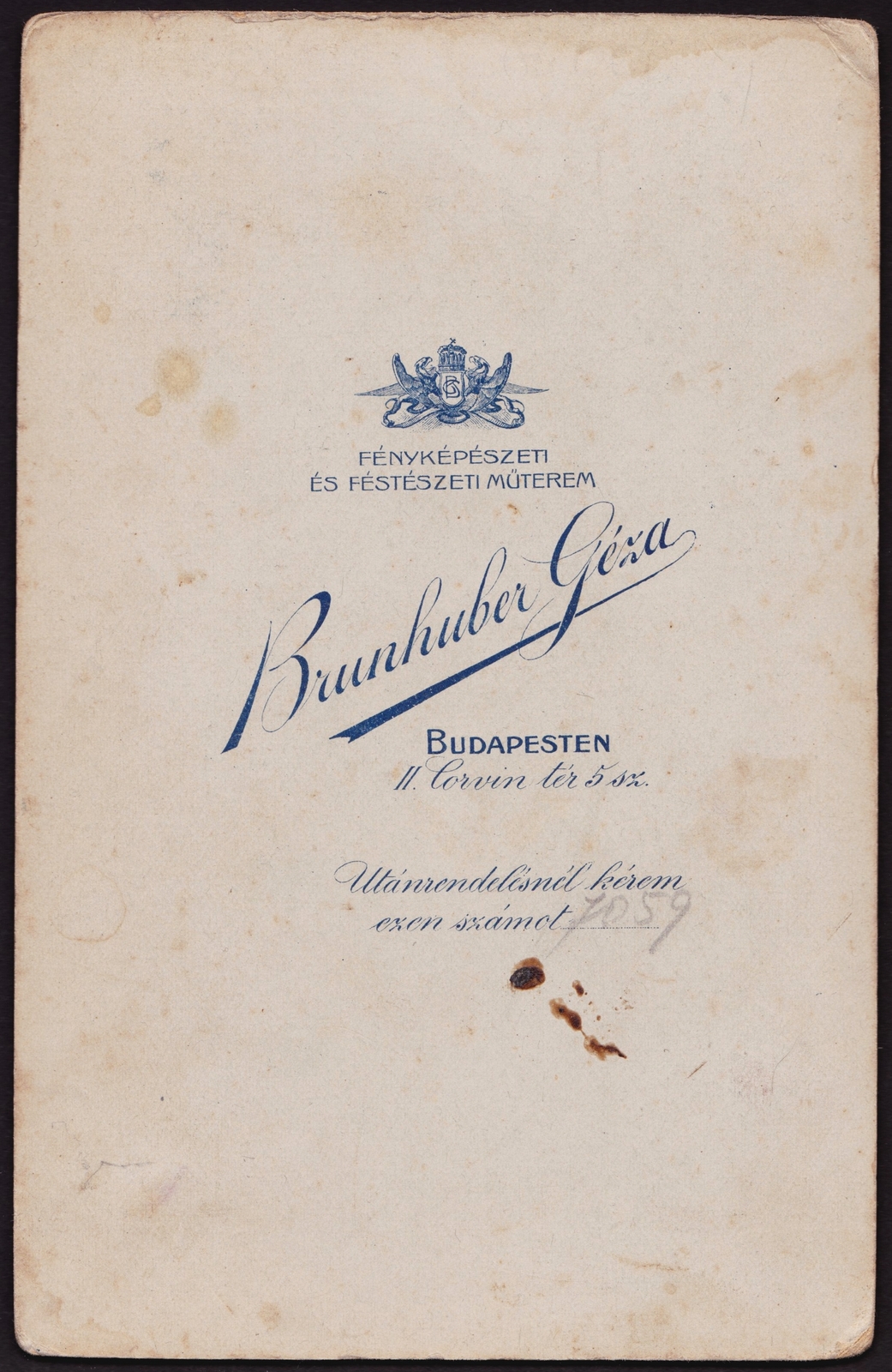 Magyarország, Budapest I., Corvin tér 5., Brunhuber Géza fényképészeti és festészeti műterme., 1900, Fortepan, műterem, fényképész, hátlap, Budapest, Fortepan #81057