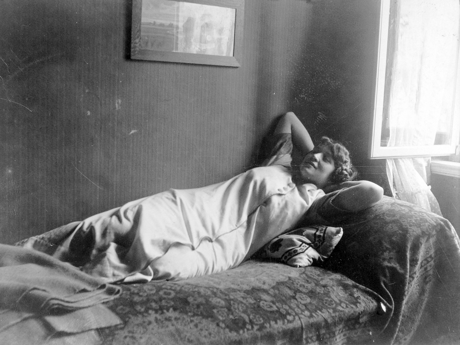 1921, Fortepan, portrait, comfortable, relaxation, interior, woman, gesture, hands behind the head, couch, posture, lady, backlight, berth, Fortepan #8136
