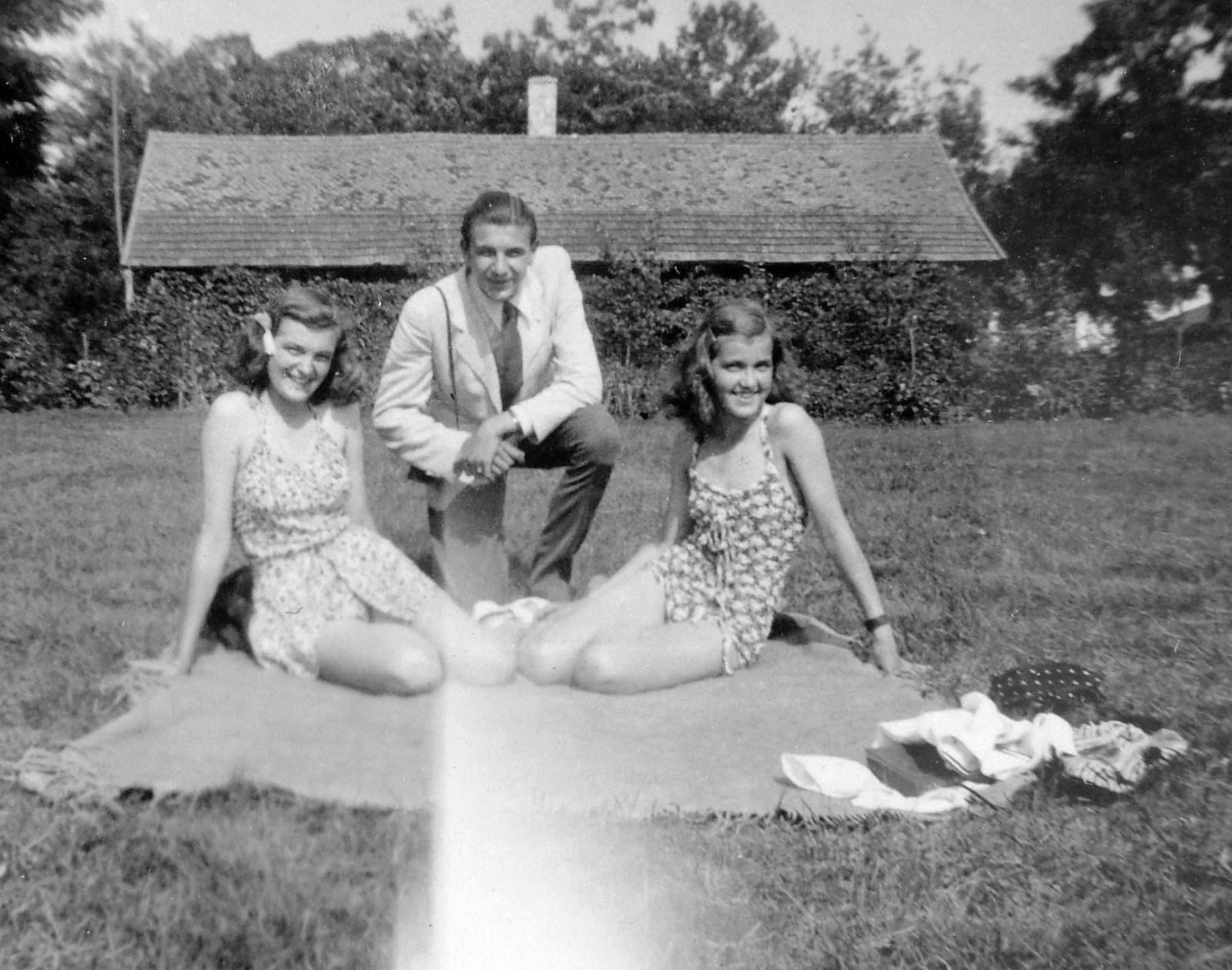 1946, Fortepan, fürdőruha, napsütés, kert, csoportkép, nők, pihenés, férfi, Fortepan #8185