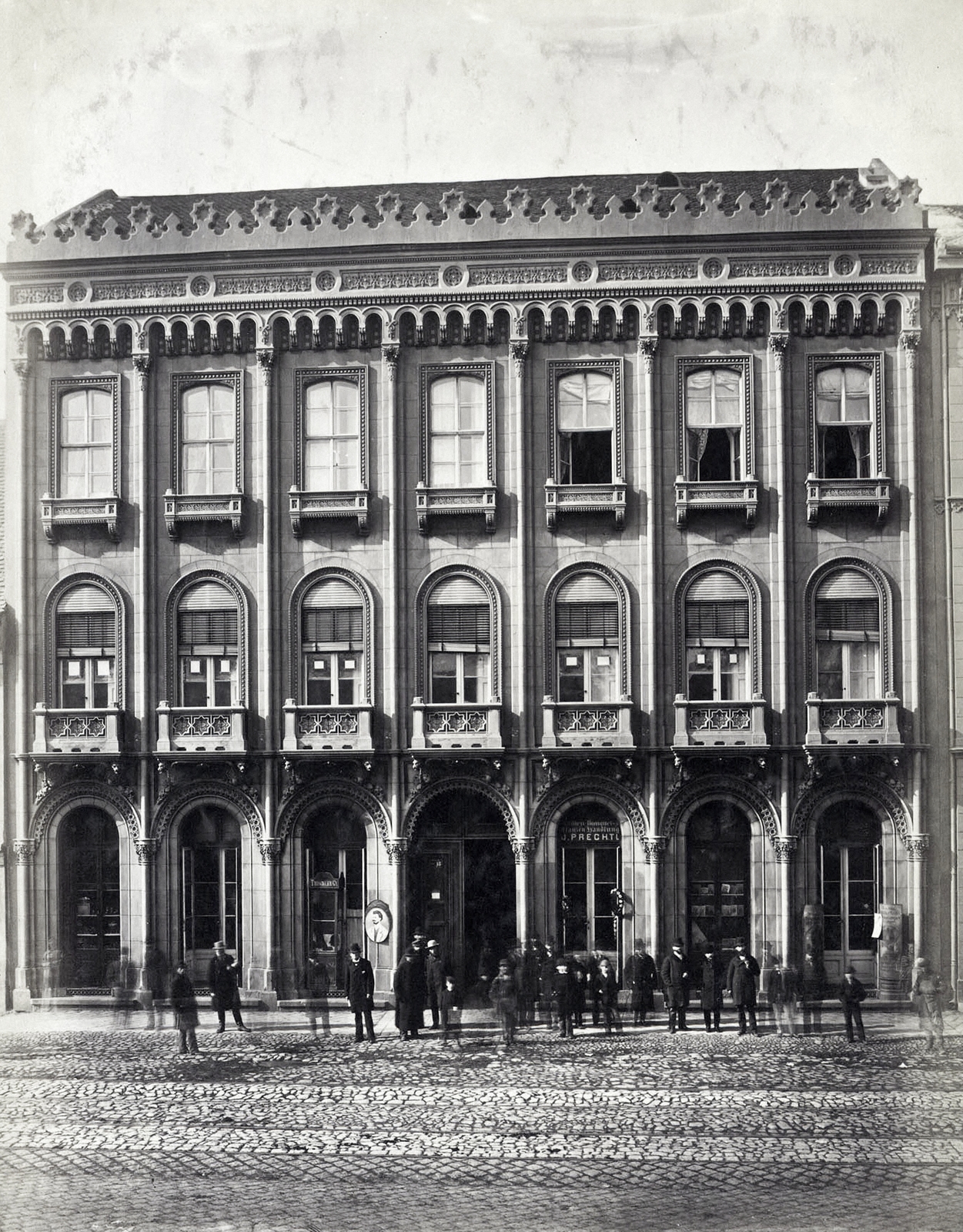 Hungary, Budapest V., Múzeum körút 7., Unger Henrik bérháza. A felvétel 1880-1890 között készült. A kép forrását kérjük így adja meg: Fortepan / Budapest Főváros Levéltára. Levéltári jelzet: HU.BFL.XV.19.d.1.05.016, 1900, Budapest Főváros Levéltára / Klösz György fényképei, Klösz György, Budapest, Fortepan #82071