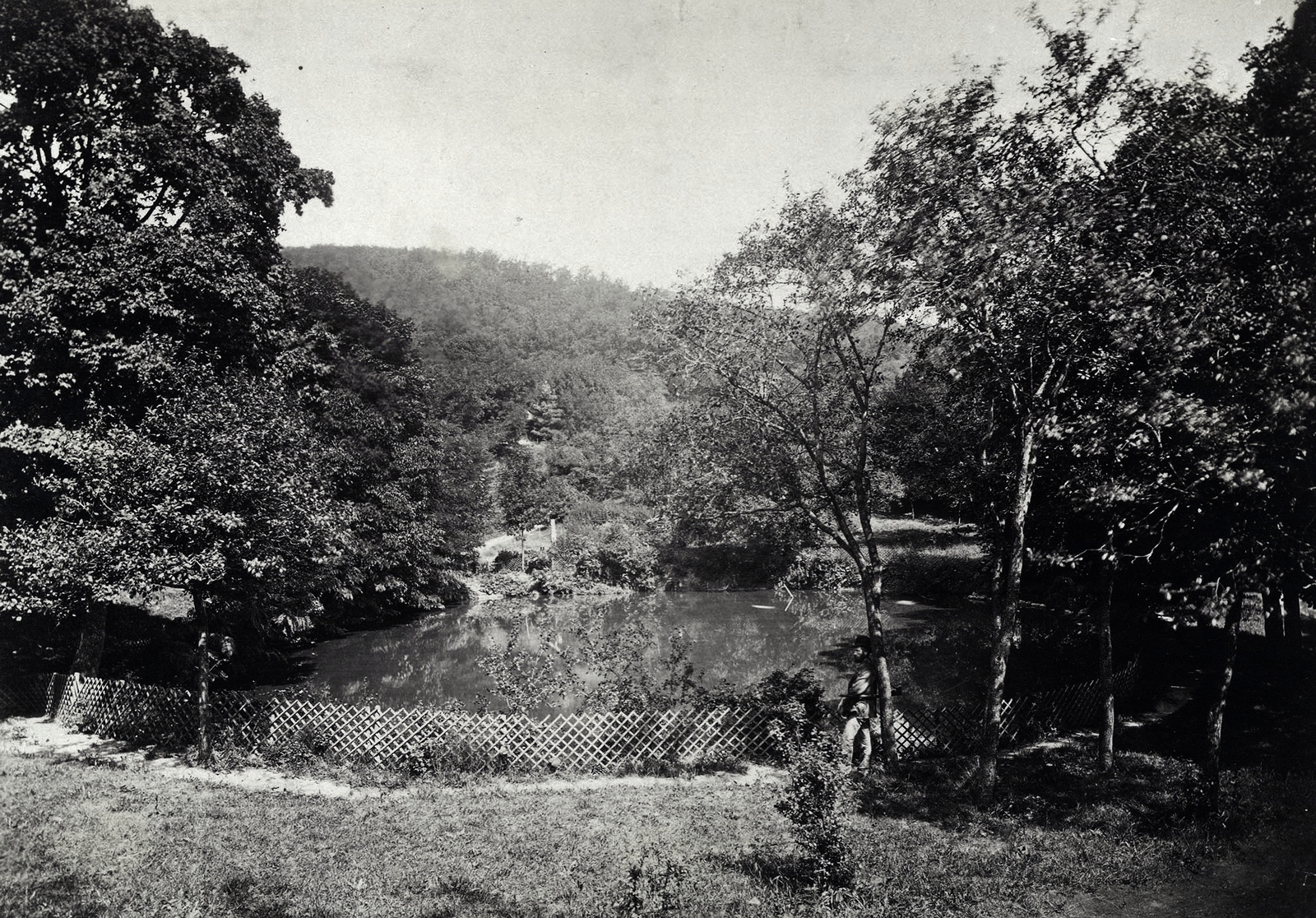 Hungary, Budapest XII., tó a Disznófő vendéglő közelében, a mai Szilassy út felső szakaszánál. A felvétel 1876 körül készült. A kép forrását kérjük így adja meg: Fortepan / Budapest Főváros Levéltára. Levéltári jelzet: HU.BFL.XV.19.d.1.05.139, 1900, Budapest Főváros Levéltára / Klösz György fényképei, Klösz György, Budapest, Fortepan #82194