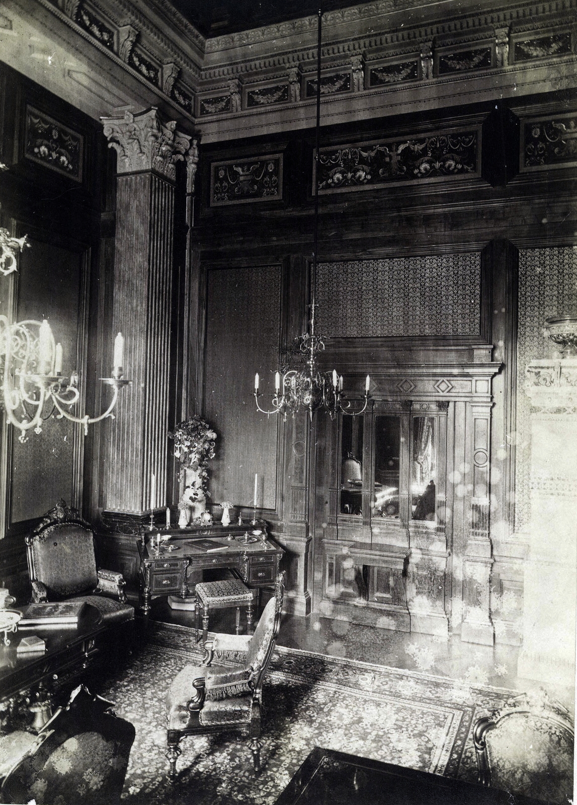 Hungary, Budapest VIII., Bródy Sándor (Főherceg Sándor) utca 4., Ádám Károly palotájának nappalija. A felvétel 1880-1890 között készült. A kép forrását kérjük így adja meg: Fortepan / Budapest Főváros Levéltára. Levéltári jelzet: HU.BFL.XV.19.d.1.05.178, 1900, Budapest Főváros Levéltára / Klösz György fényképei, Klösz György, Budapest, Fortepan #82233