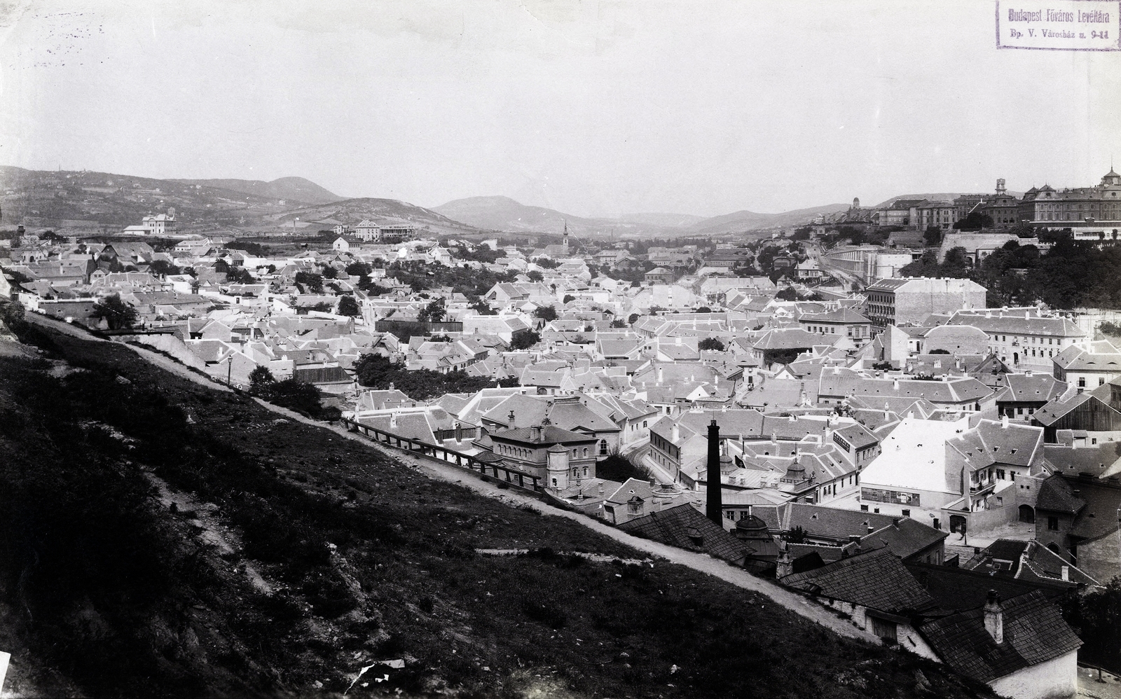 Hungary, Budapest I., kilátás a Gellérthegyről a Tabán és a Krisztinaváros felé. A felvétel 1894-ben készült. A kép forrását kérjük így adja meg: Fortepan / Budapest Főváros Levéltára. Levéltári jelzet: HU.BFL.XV.19.d.1.07.193, 1900, Budapest Főváros Levéltára / Klösz György fényképei, Klösz György, Budapest, Fortepan #82517