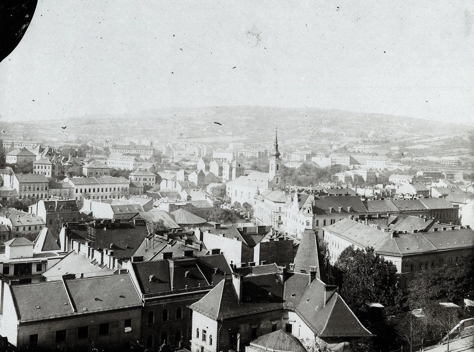 Magyarország, Budapest I., kilátás a budai Várból a Krisztinavárosra, középen a Havas Boldogasszony-templom. A kép forrását kérjük így adja meg: Fortepan / Budapest Főváros Levéltára. Levéltári jelzet: HU.BFL.XV.19.d.1.08.135, 1910, Budapest Főváros Levéltára / Klösz György fényképei, Klösz György, Budapest, Fortepan #82660