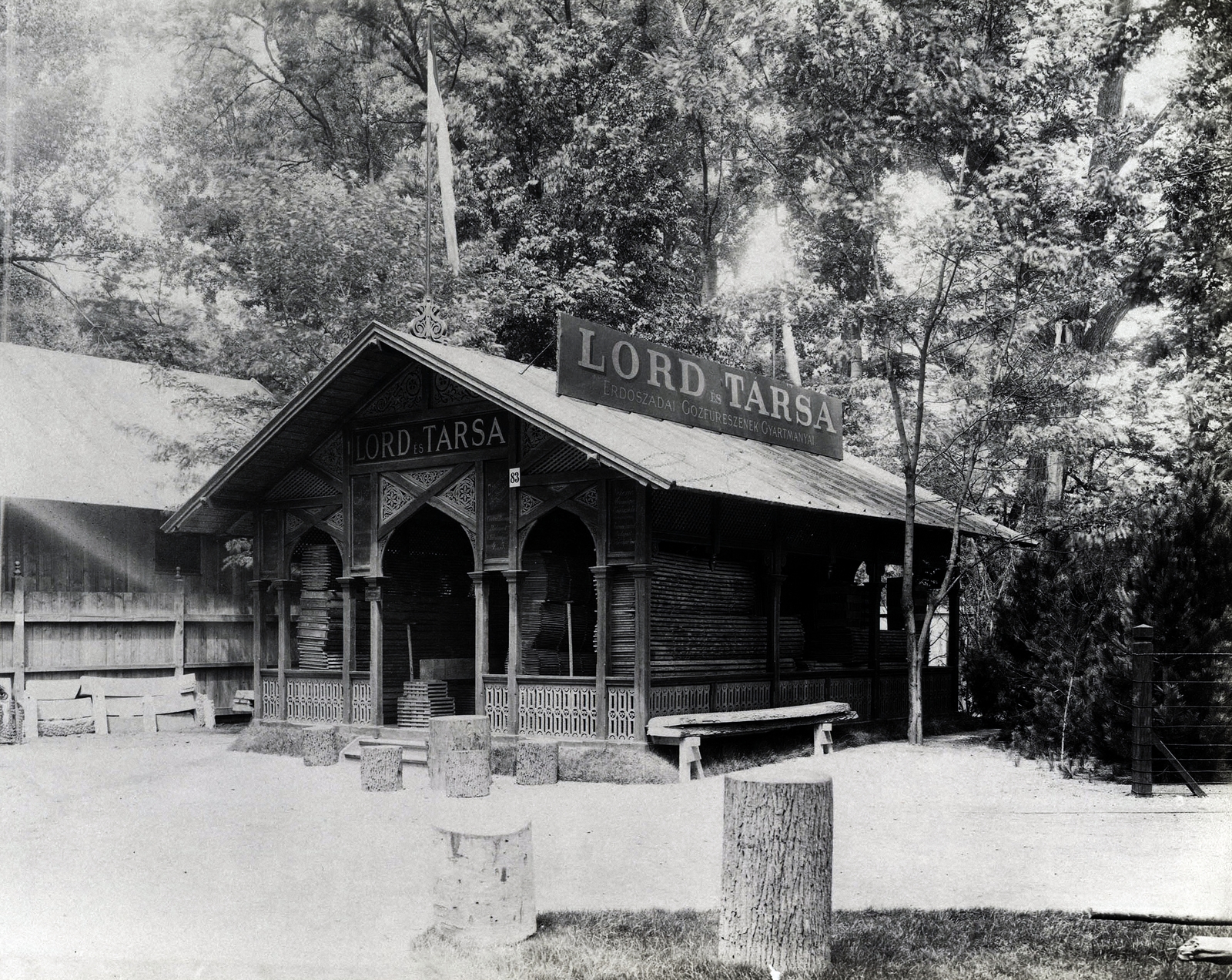 Hungary, Budapest XIV., "Millenniumi kiállítás: Lord és Társa fakereskedők pavilonja. A felvétel 1896-ban készült." A kép forrását kérjük így adja meg: Fortepan / Budapest Főváros Levéltára. Levéltári jelzet: HU.BFL.XV.19.d.1.09.073, 1900, Budapest Főváros Levéltára / Klösz György fényképei, Klösz György, Budapest, Millennium Exhibition, Fortepan #82732