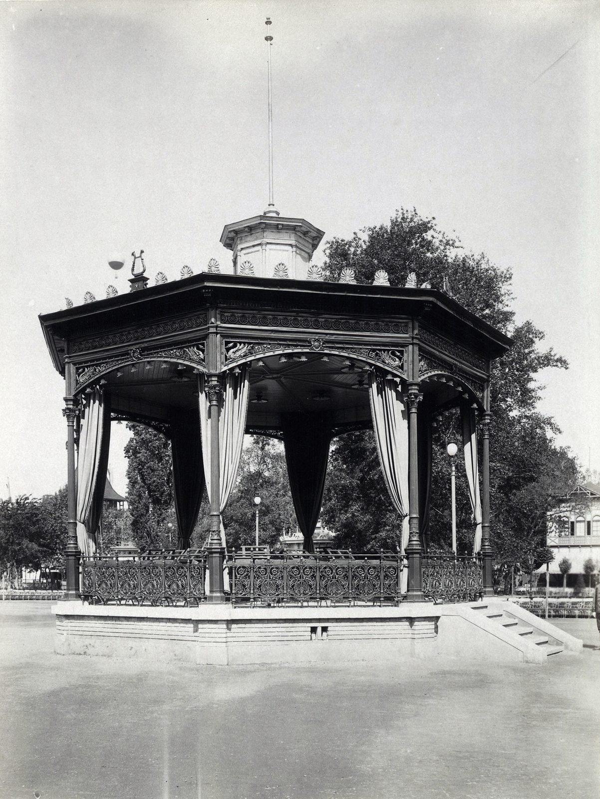 Hungary, Budapest XIV., "Millenniumi kiállítás: Zenepavilon. A felvétel 1896-ban készült." A kép forrását kérjük így adja meg: Fortepan / Budapest Főváros Levéltára. Levéltári jelzet: HU.BFL.XV.19.d.1.09.083, 1900, Budapest Főváros Levéltára / Klösz György fényképei, Klösz György, Budapest, Millennium Exhibition, music pavilion, Fortepan #82742